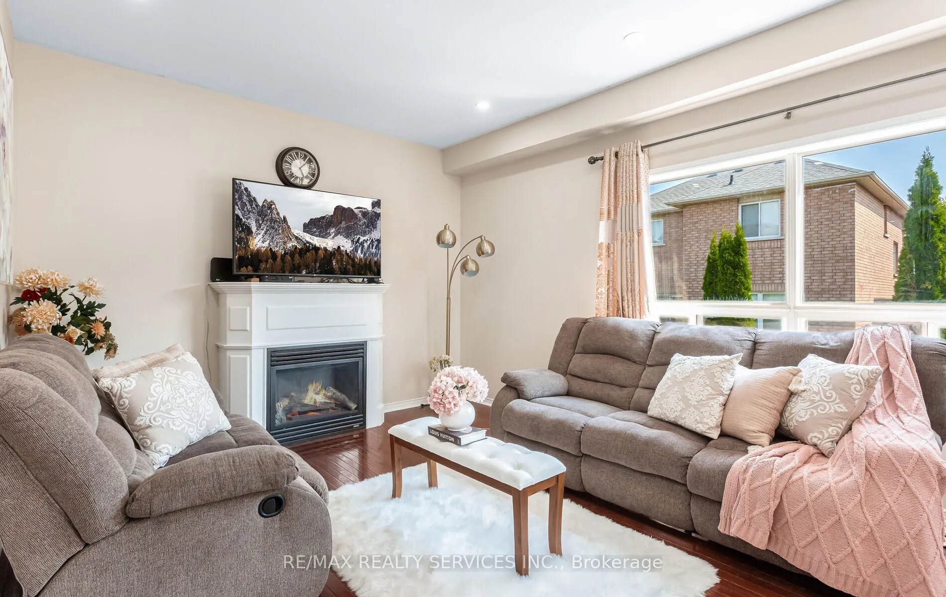 3770 Brinwood Gate