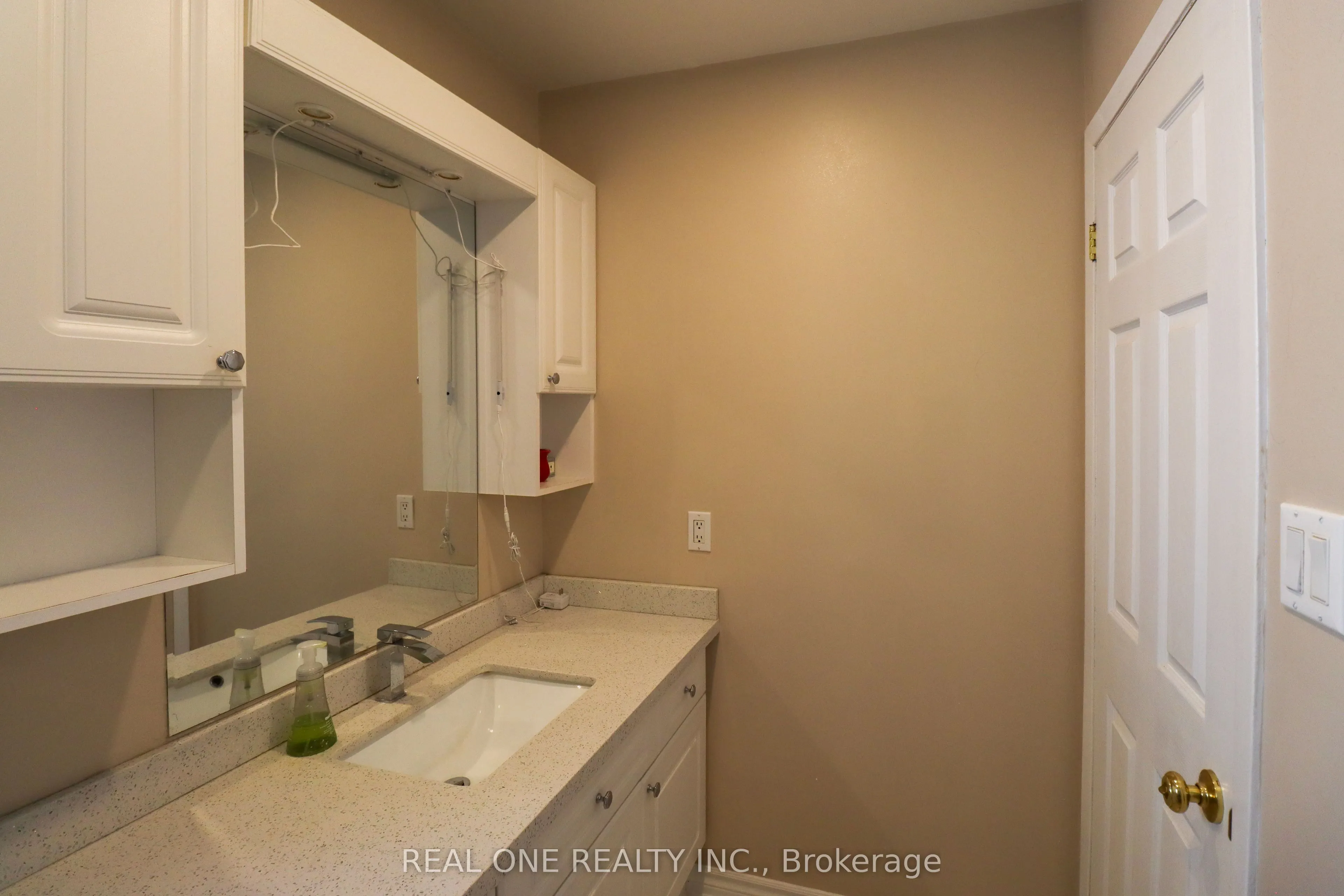 4139 Quaker Hill Drive