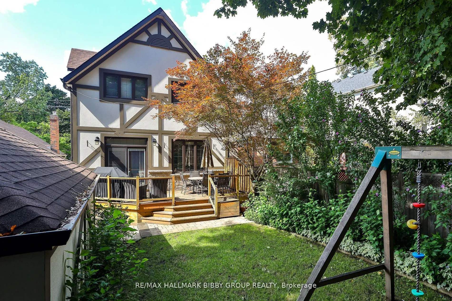 11 Humbercrest Boulevard
