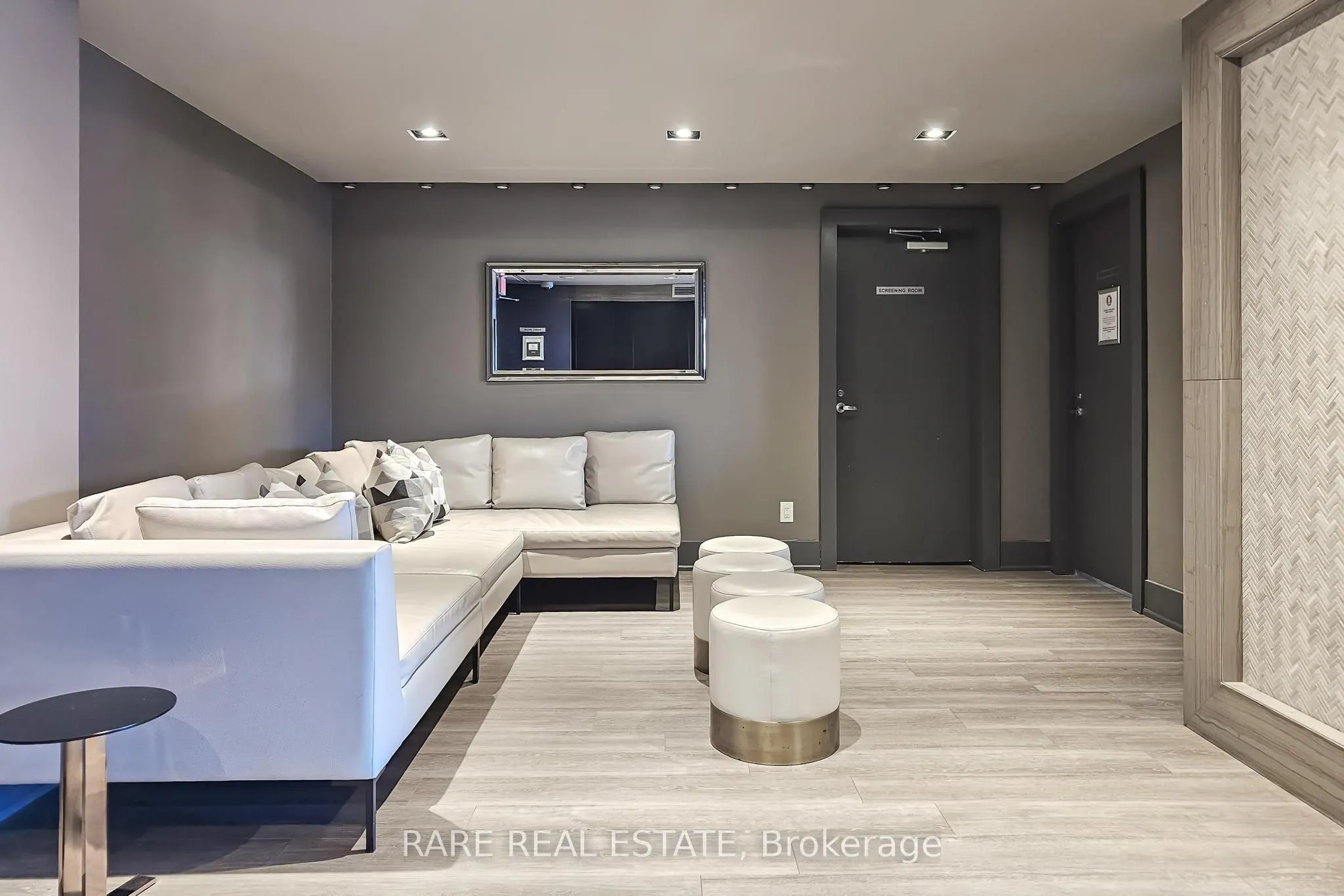 1638 Bloor Street W, #607
