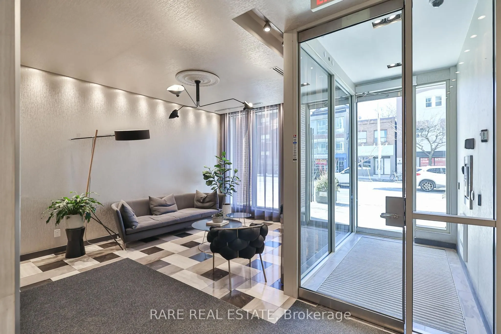 1638 Bloor Street W, #607