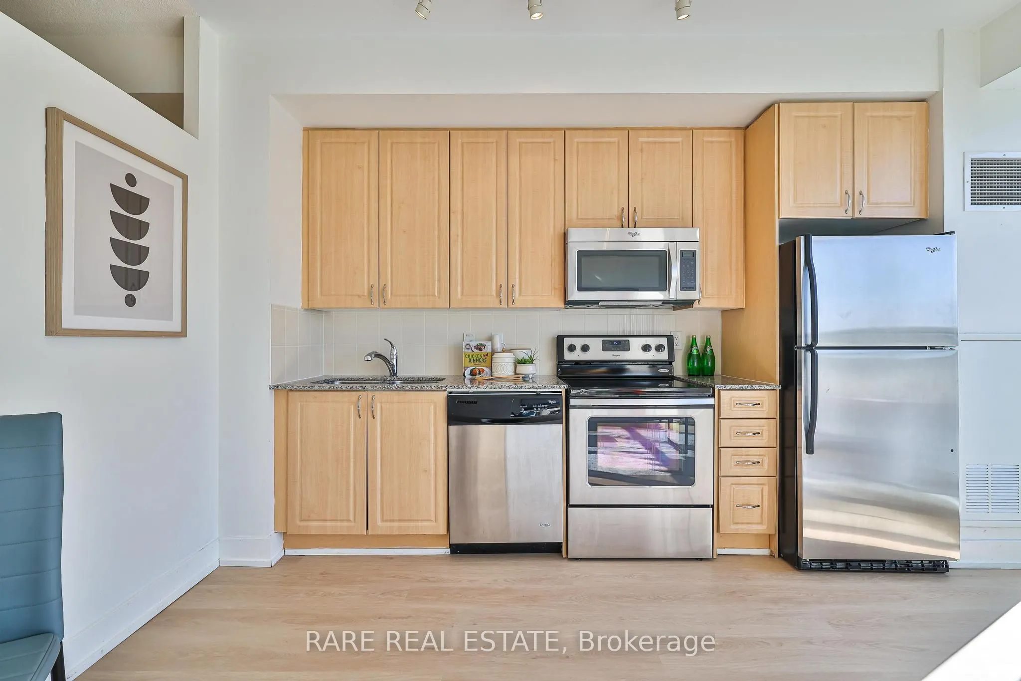1638 Bloor Street W, #607