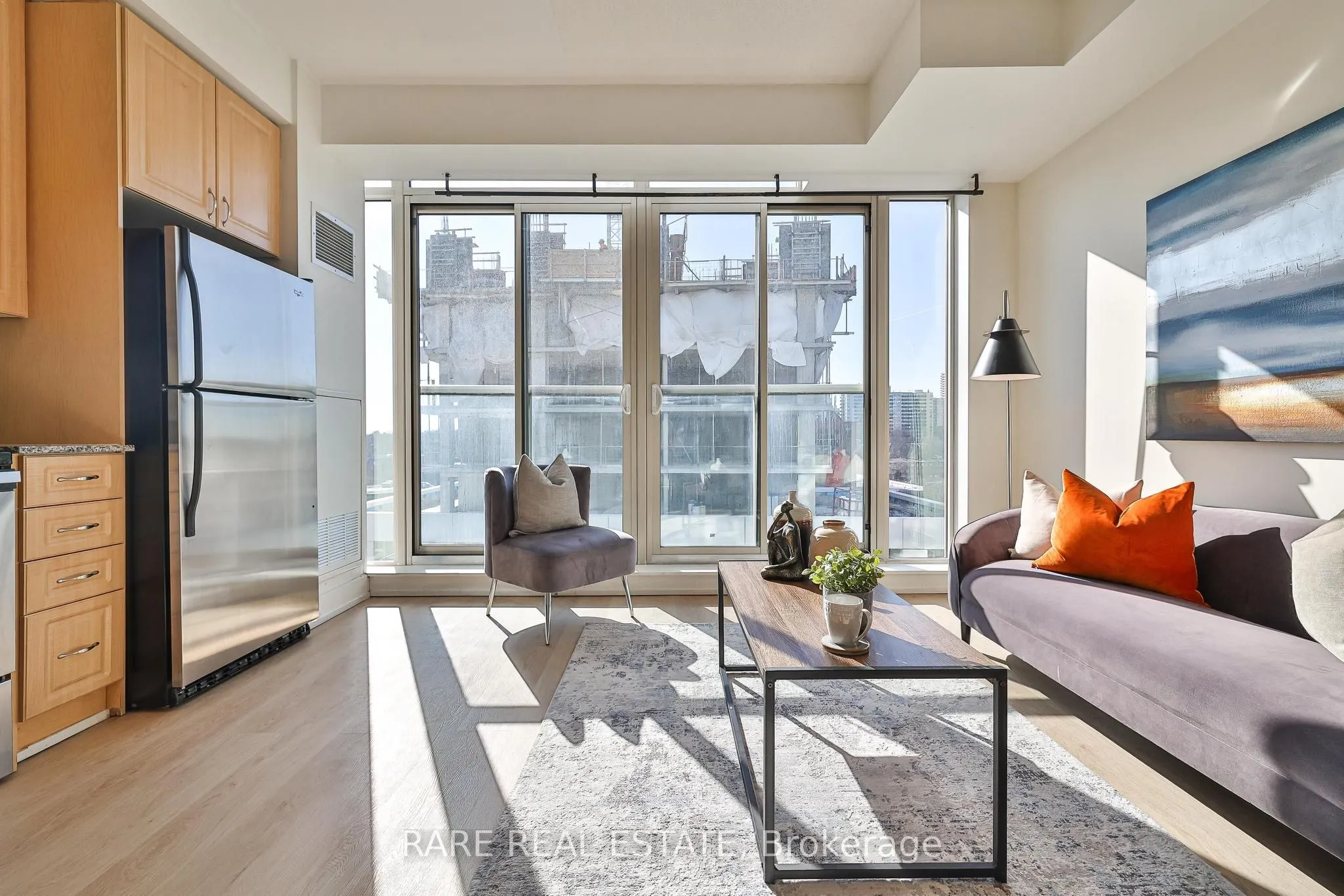 1638 Bloor Street W, #607