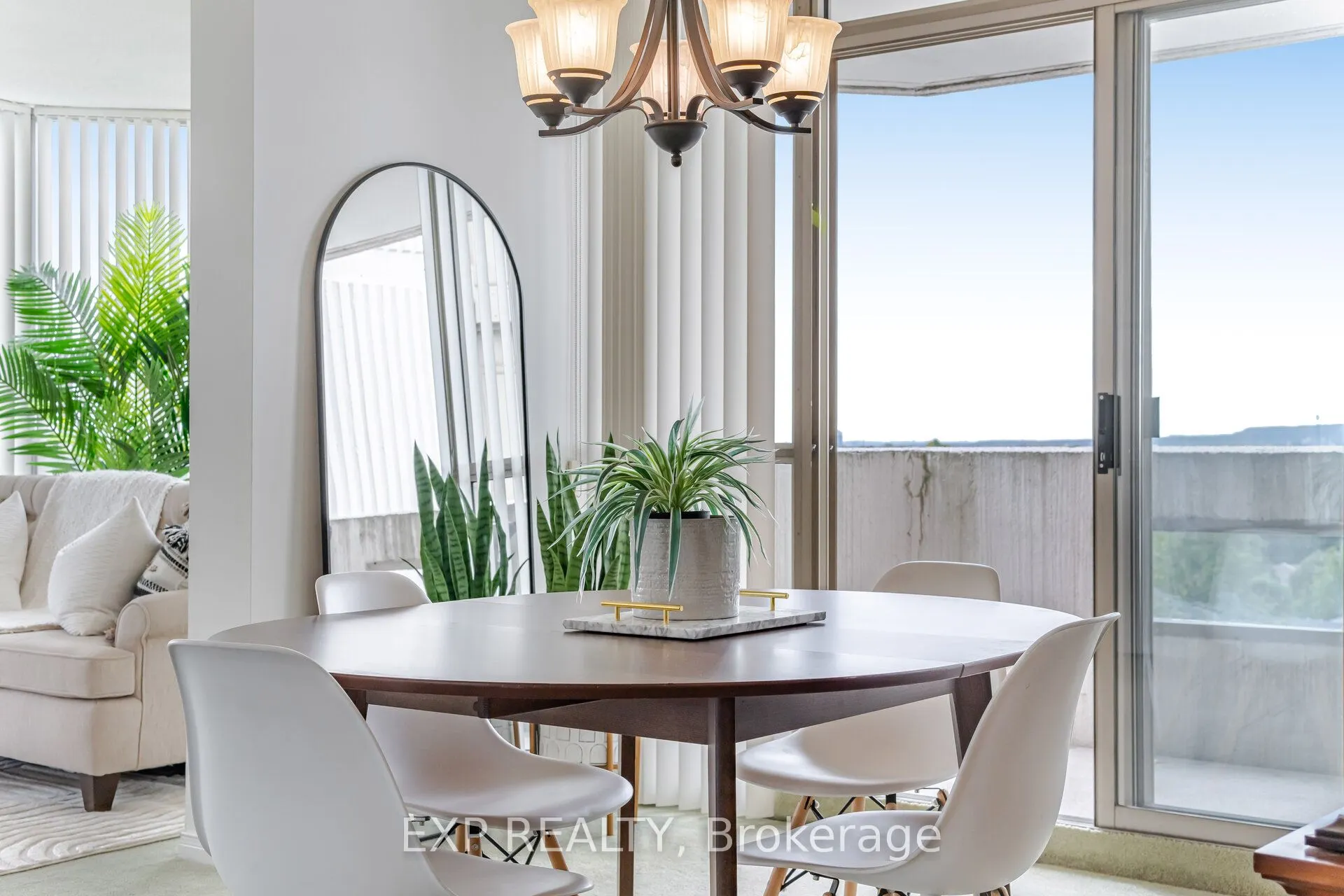 5090 Pinedale Avenue, #806