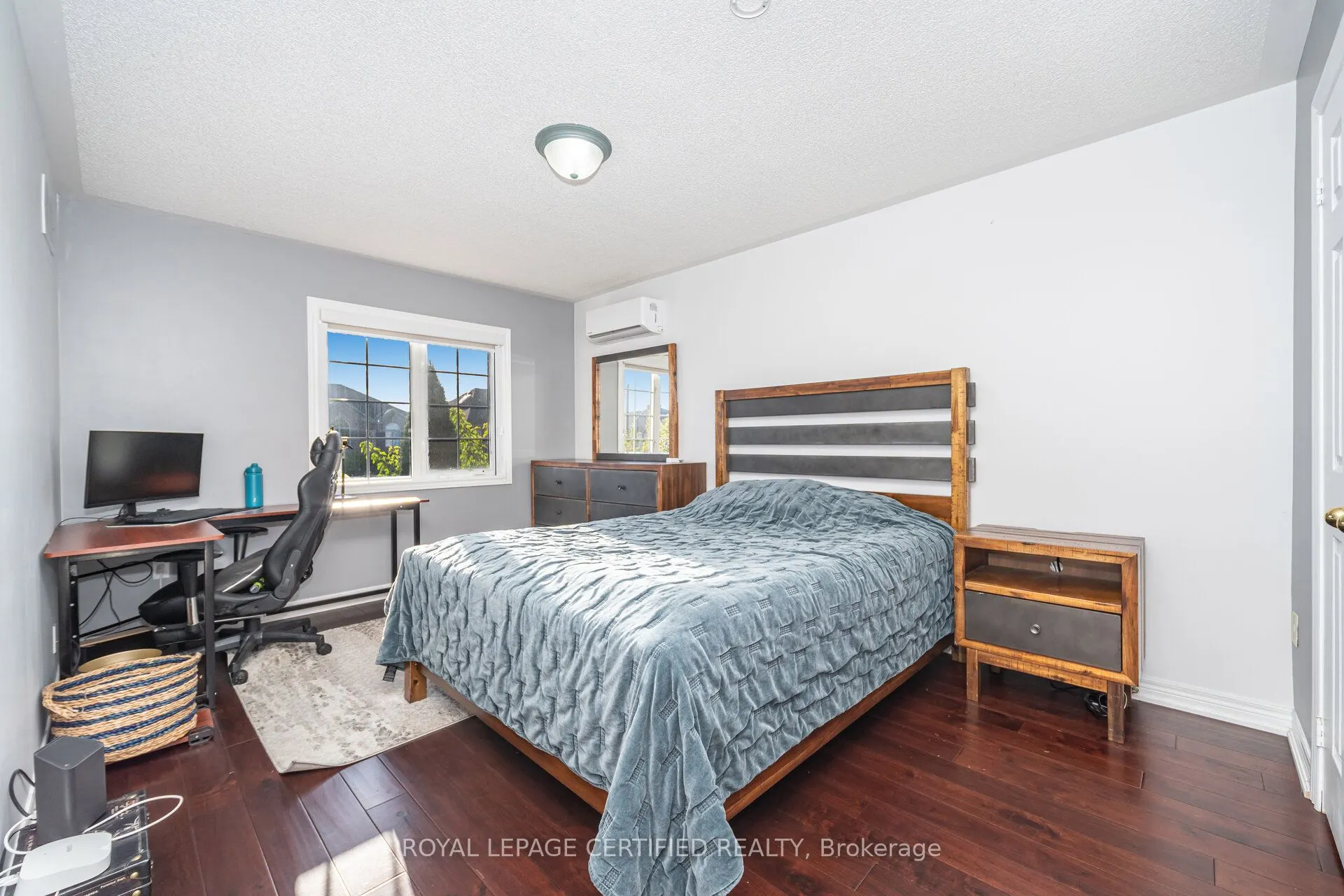 7403 Glamorgan Way