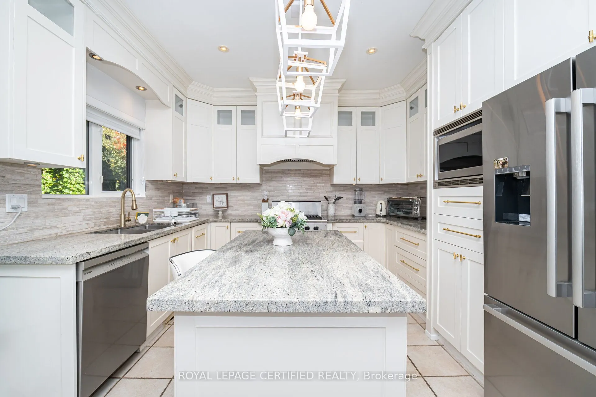 7403 Glamorgan Way