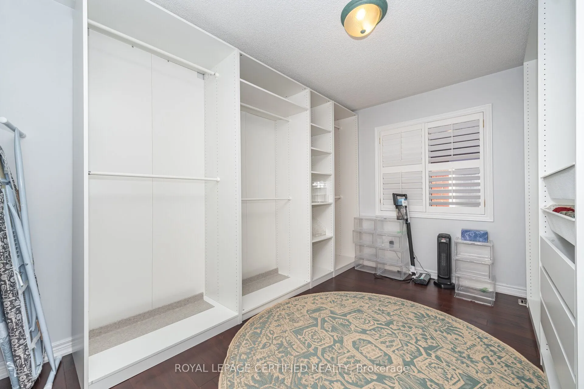 7403 Glamorgan Way