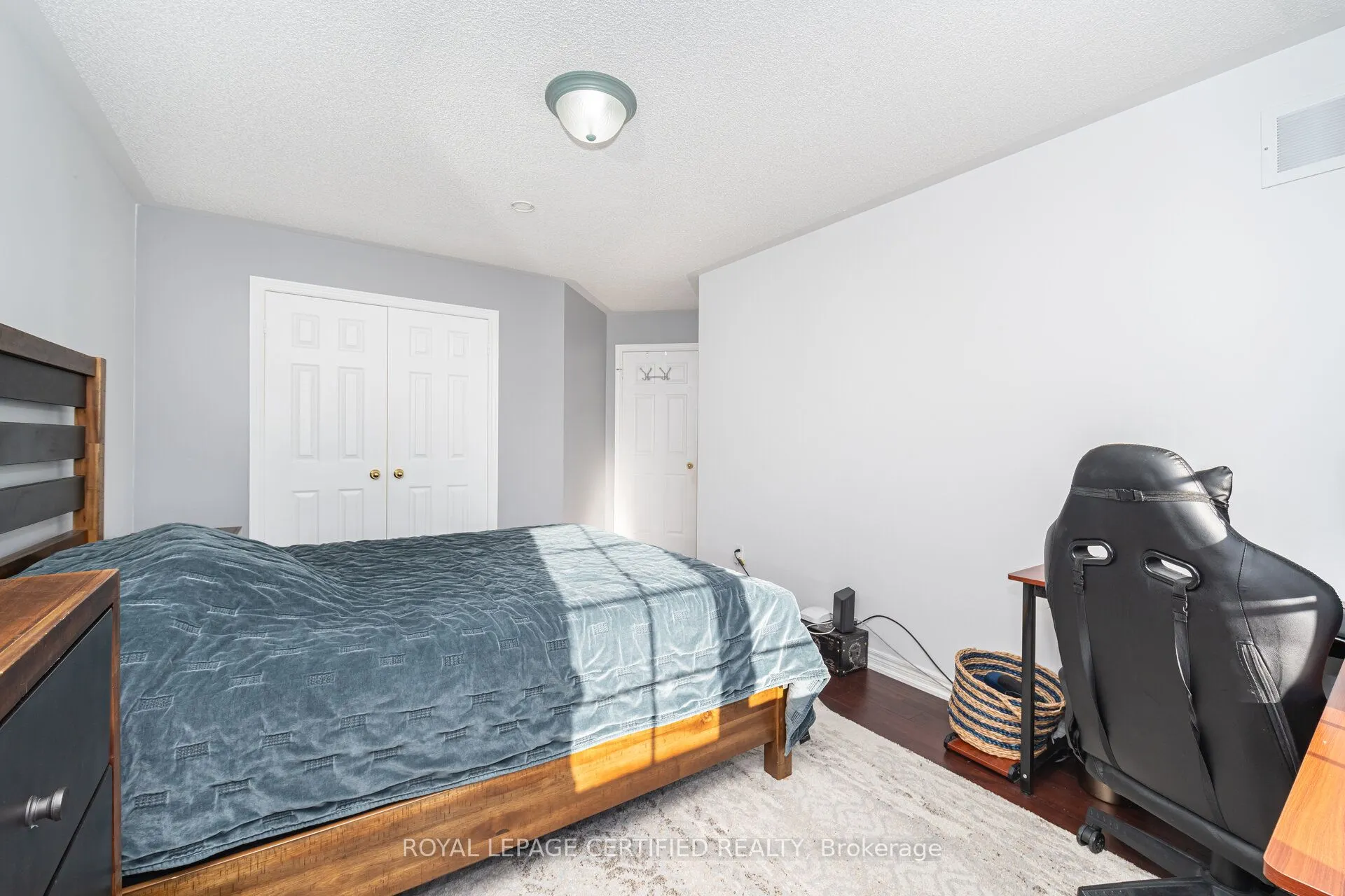 7403 Glamorgan Way