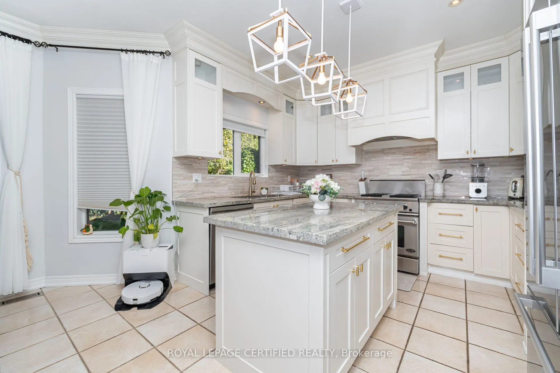 7403 Glamorgan Way