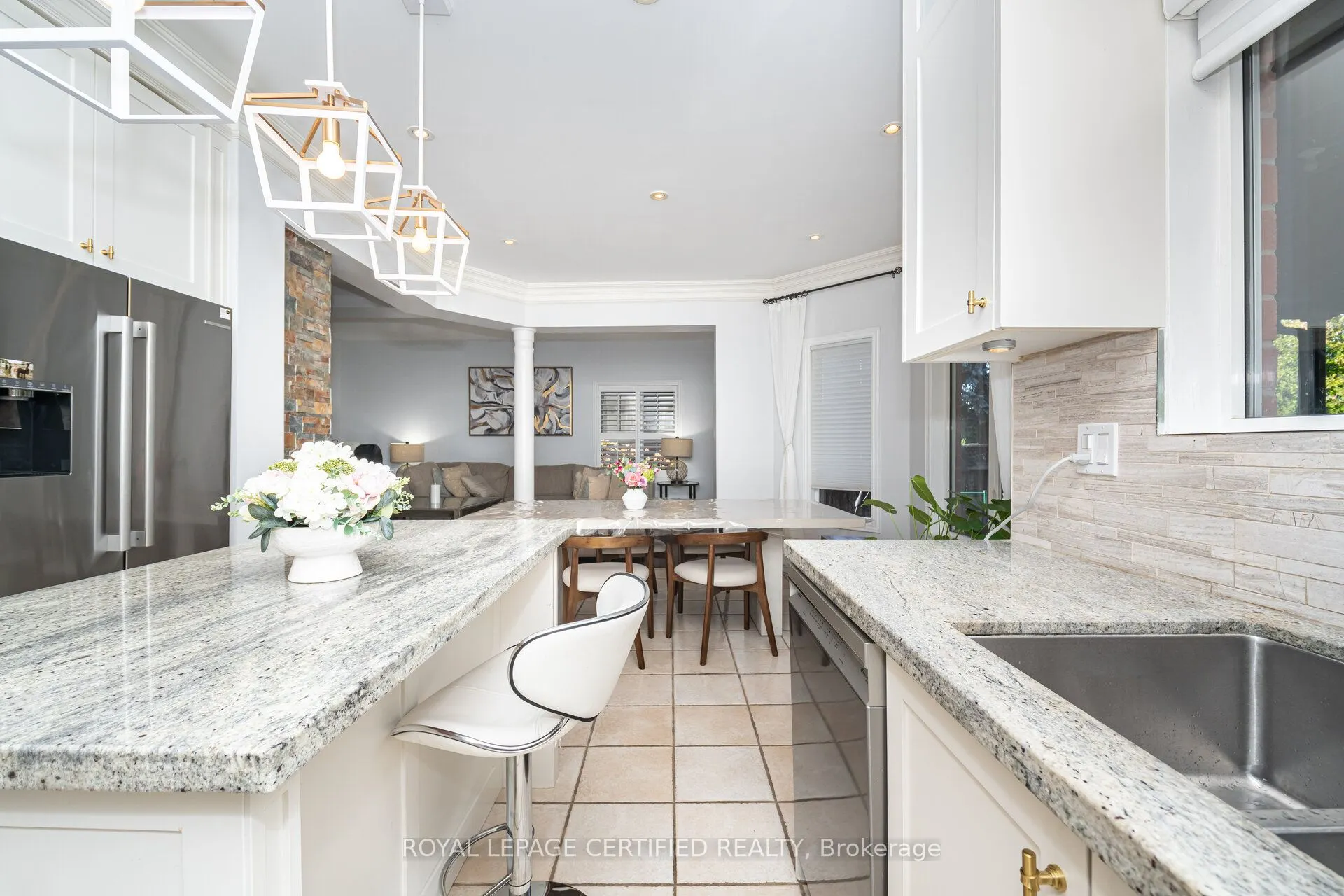 7403 Glamorgan Way