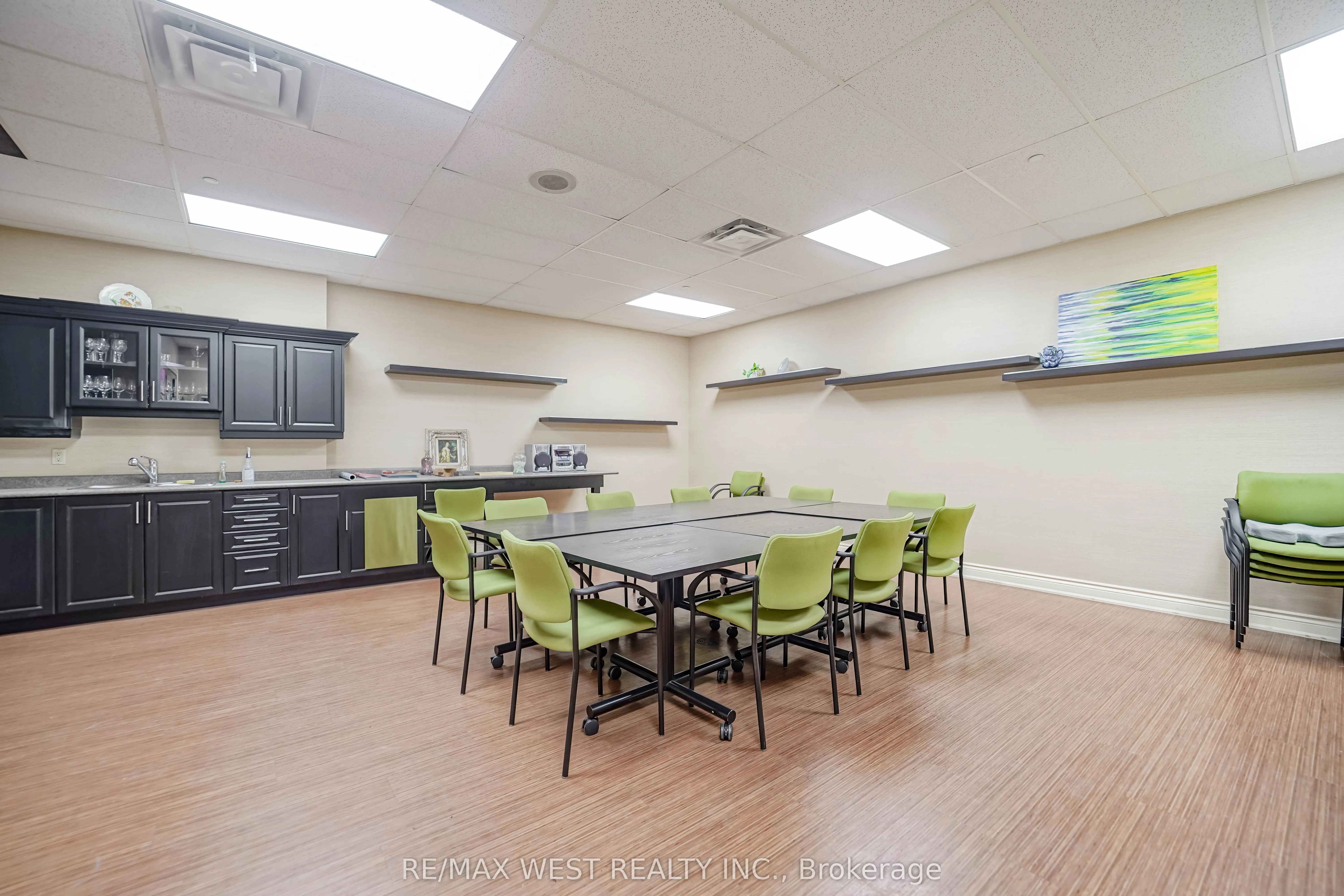 1300 Bloor Street, #1709