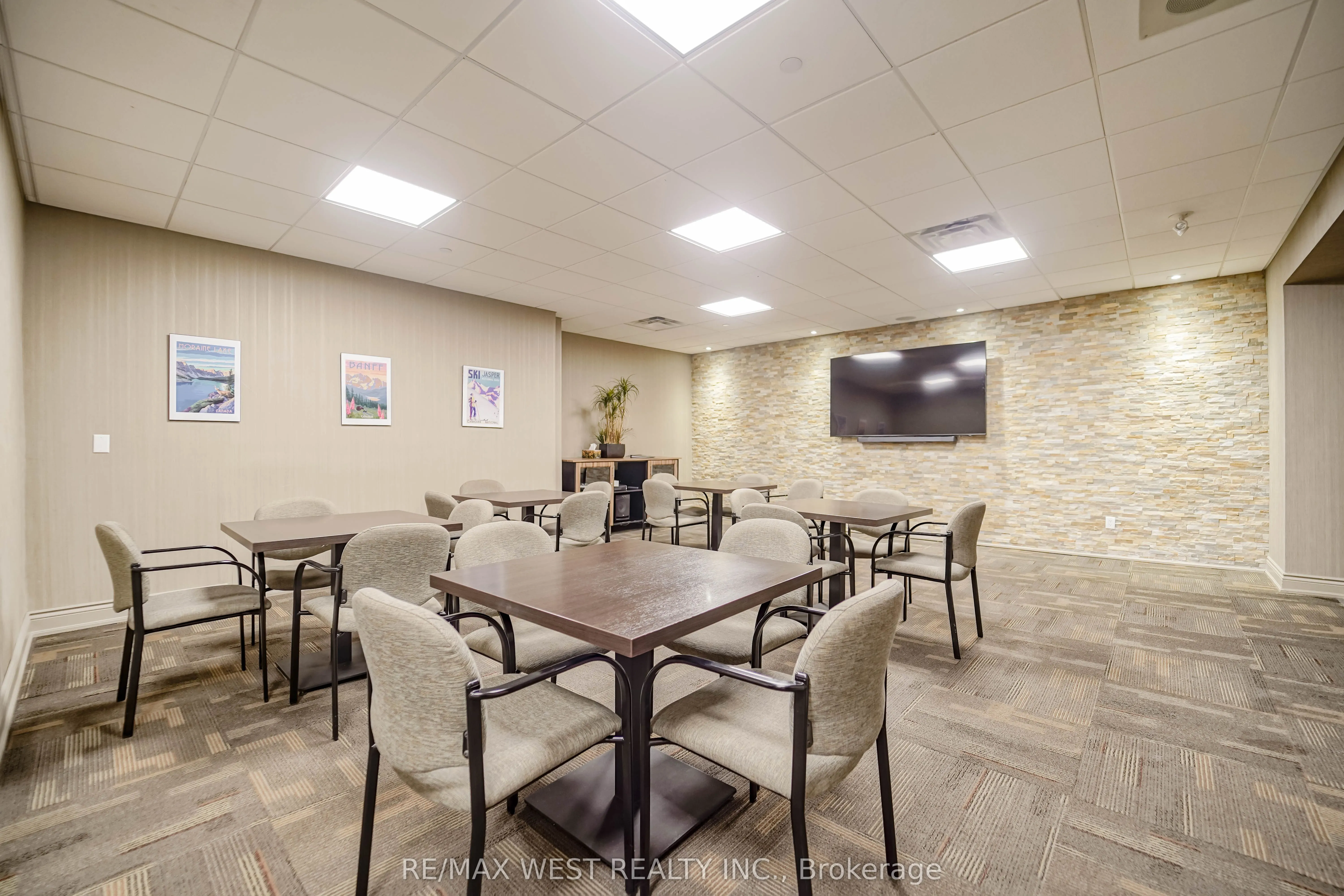 1300 Bloor Street, #1709