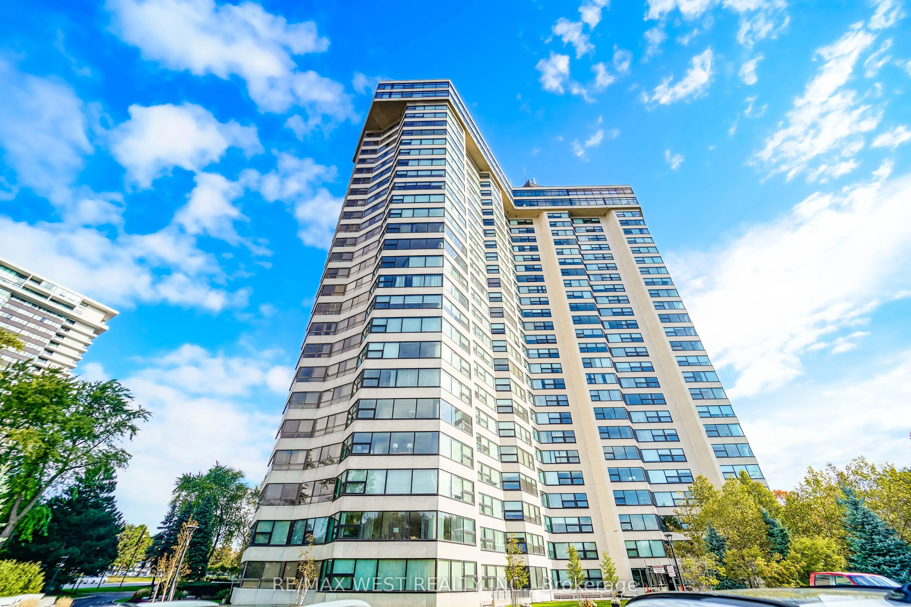 1300 Bloor Street, #1709