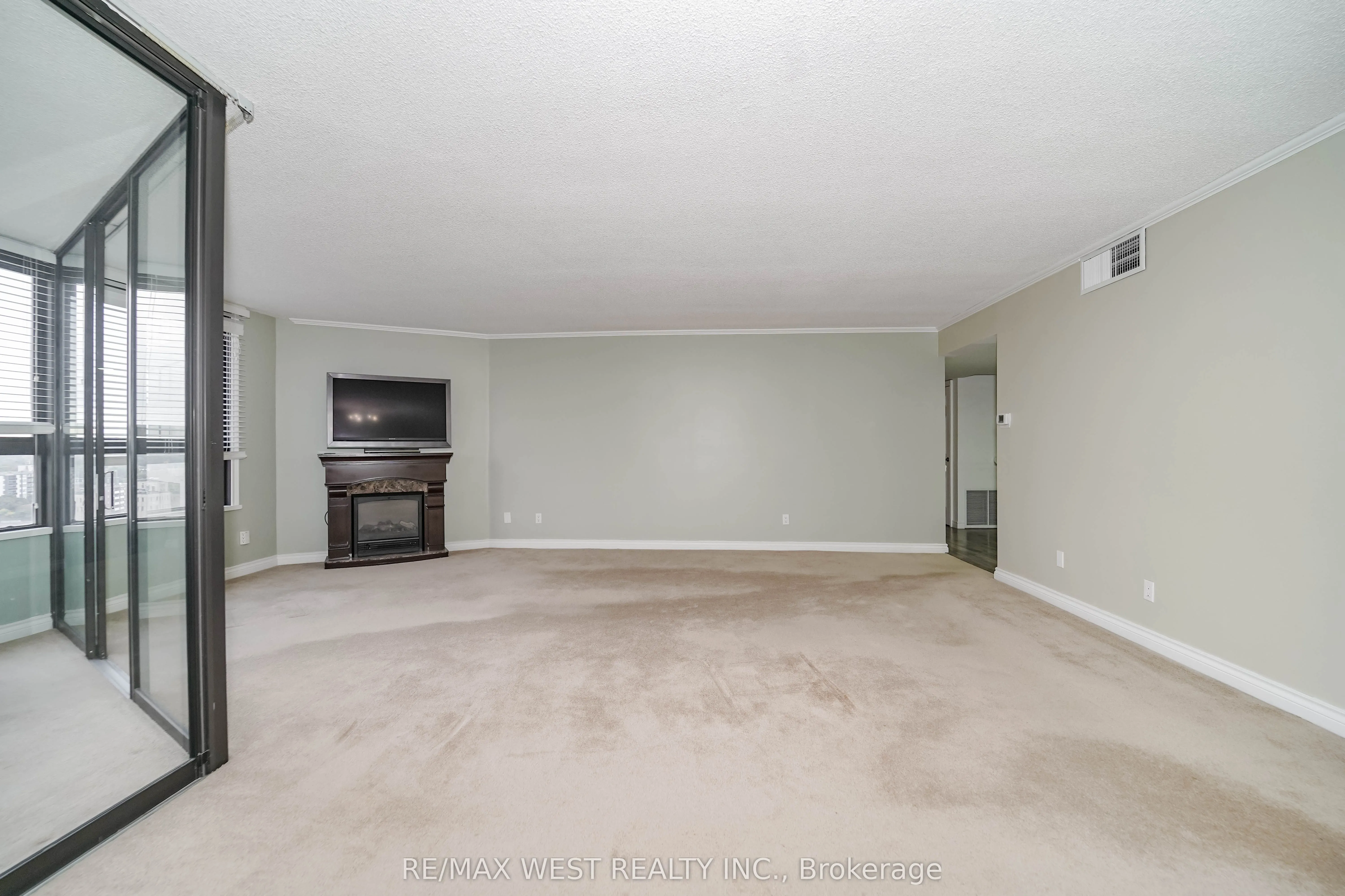 1300 Bloor Street, #1709