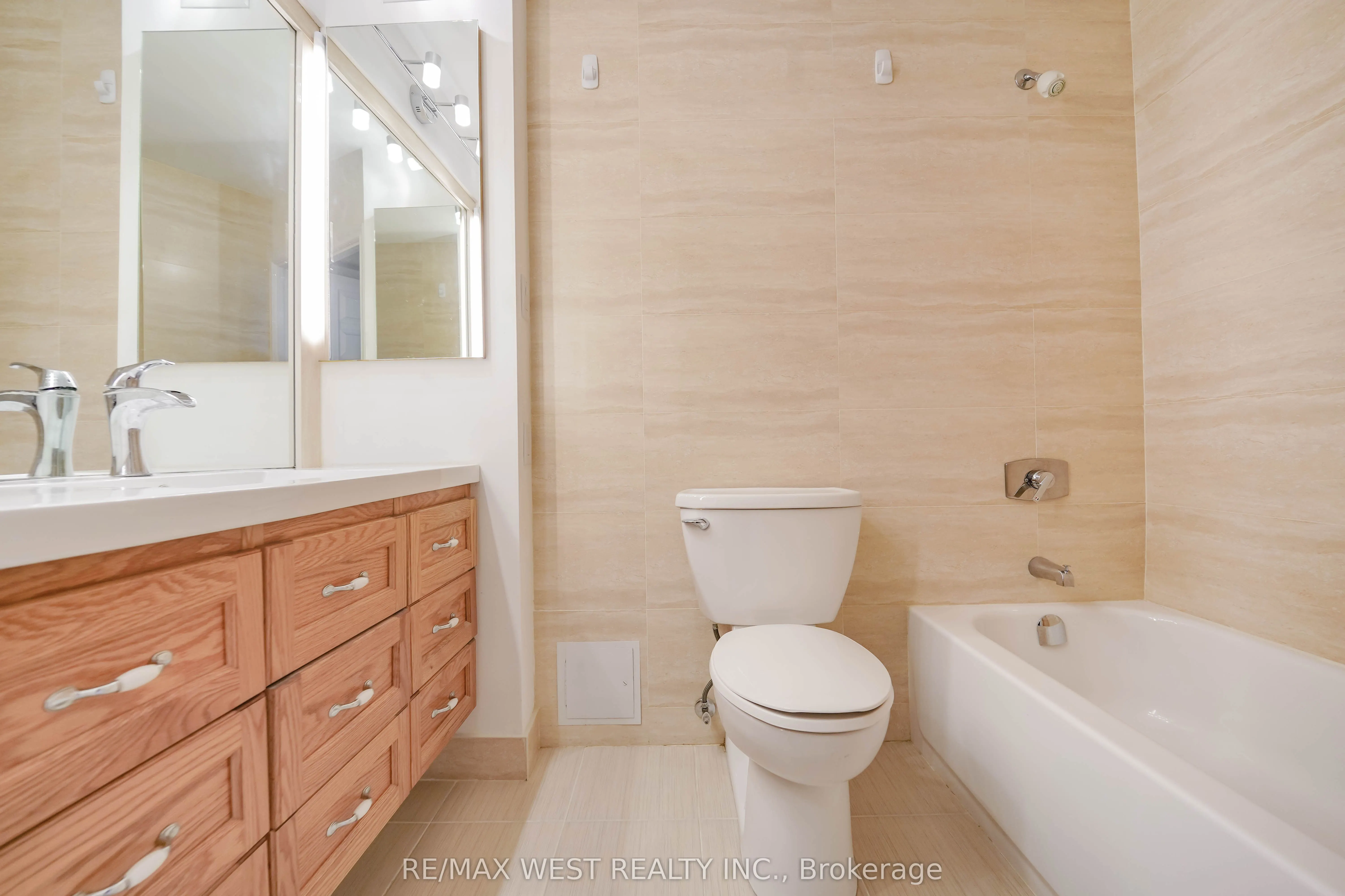 1300 Bloor Street, #1709