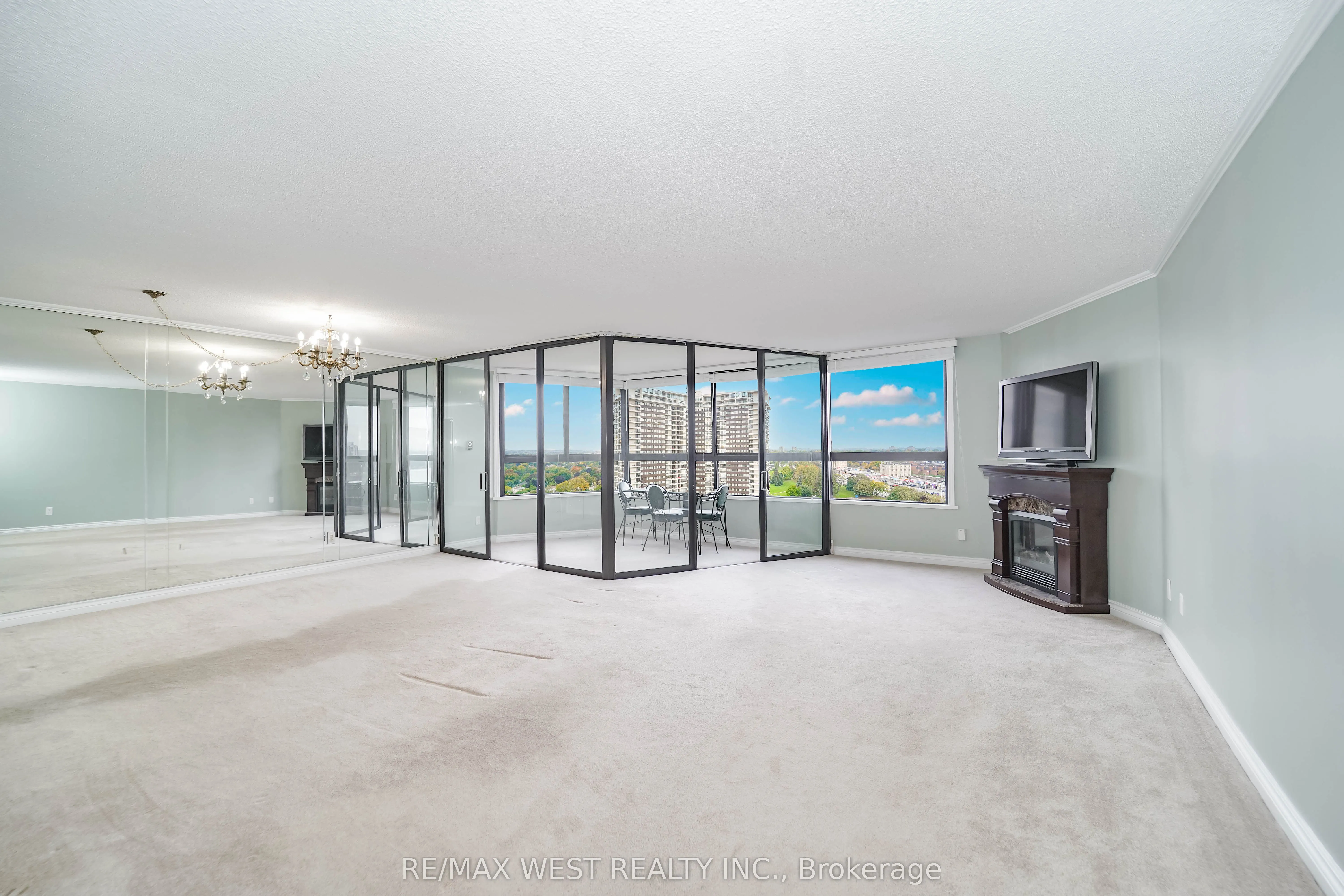 1300 Bloor Street, #1709