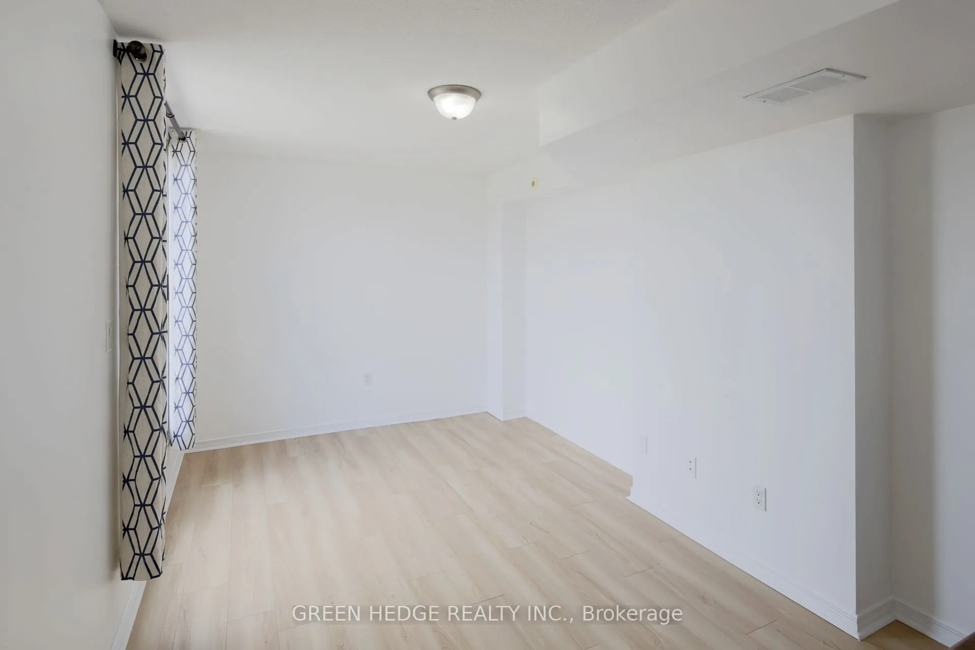 20 Elsie Lane, #218