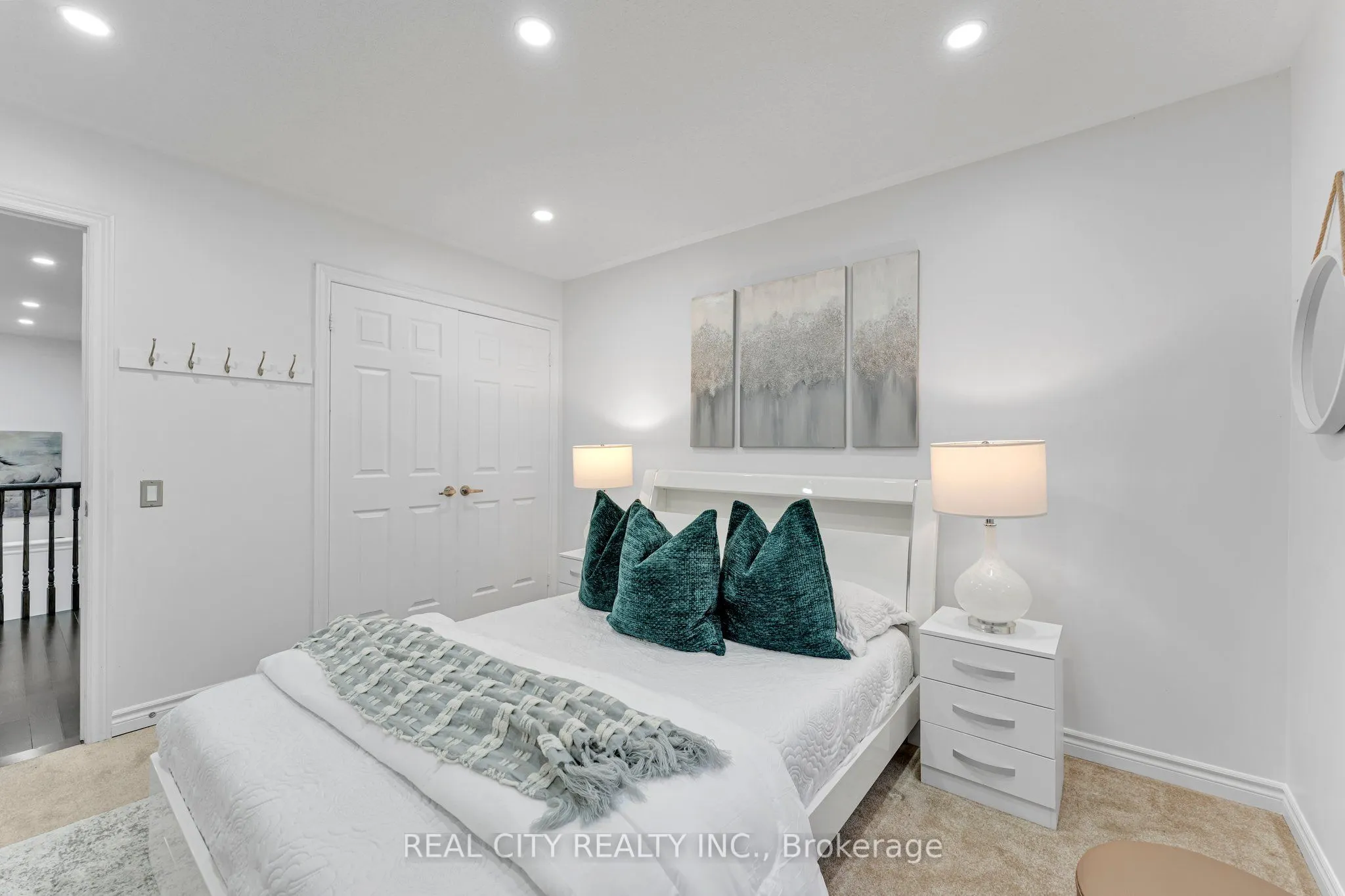 106 Benadir Avenue
