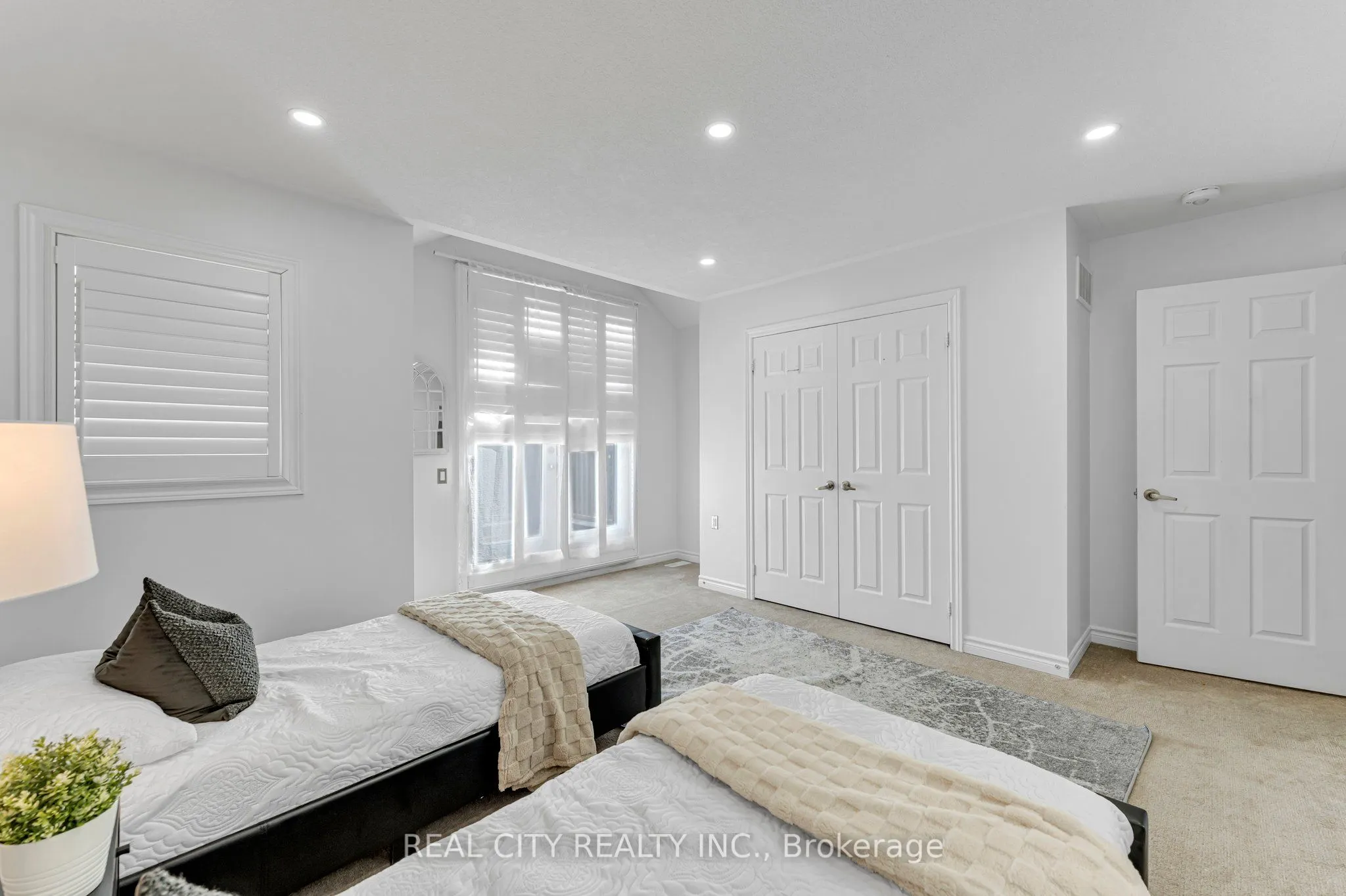 106 Benadir Avenue