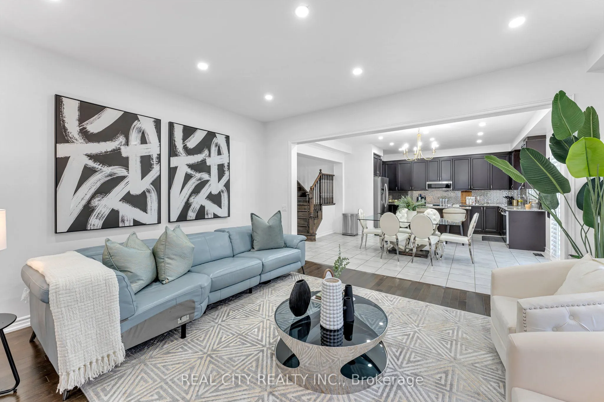 106 Benadir Avenue