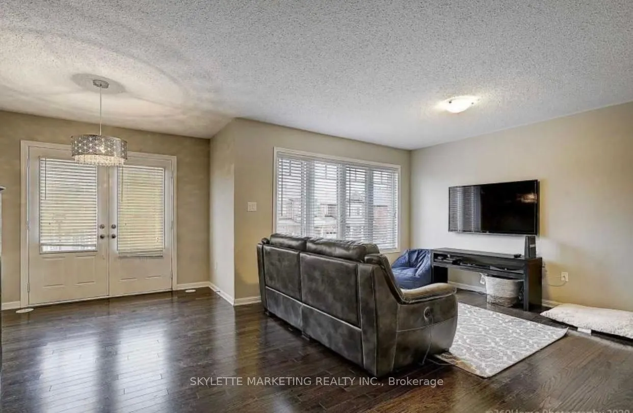 238 Mortimer Crescent