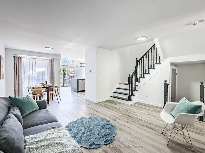53 Woodcote Crescent