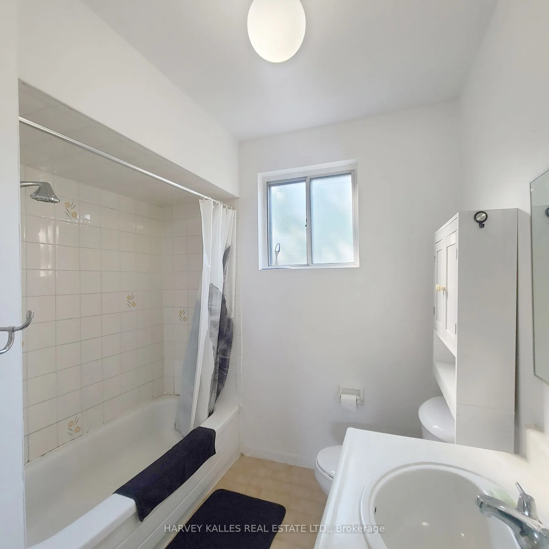 3823 Lakeshore Boulevard W, #A