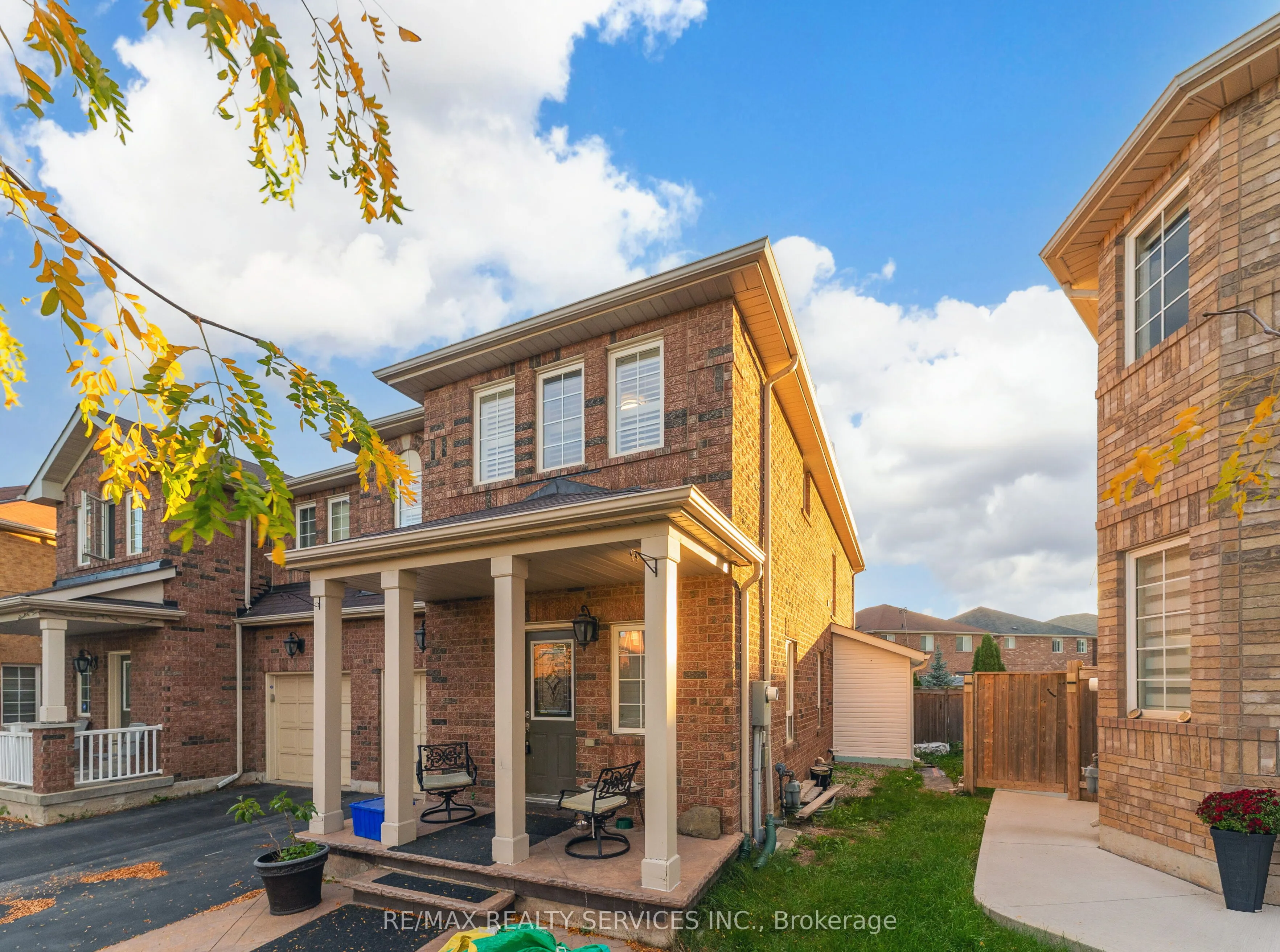 12 Commodore Drive