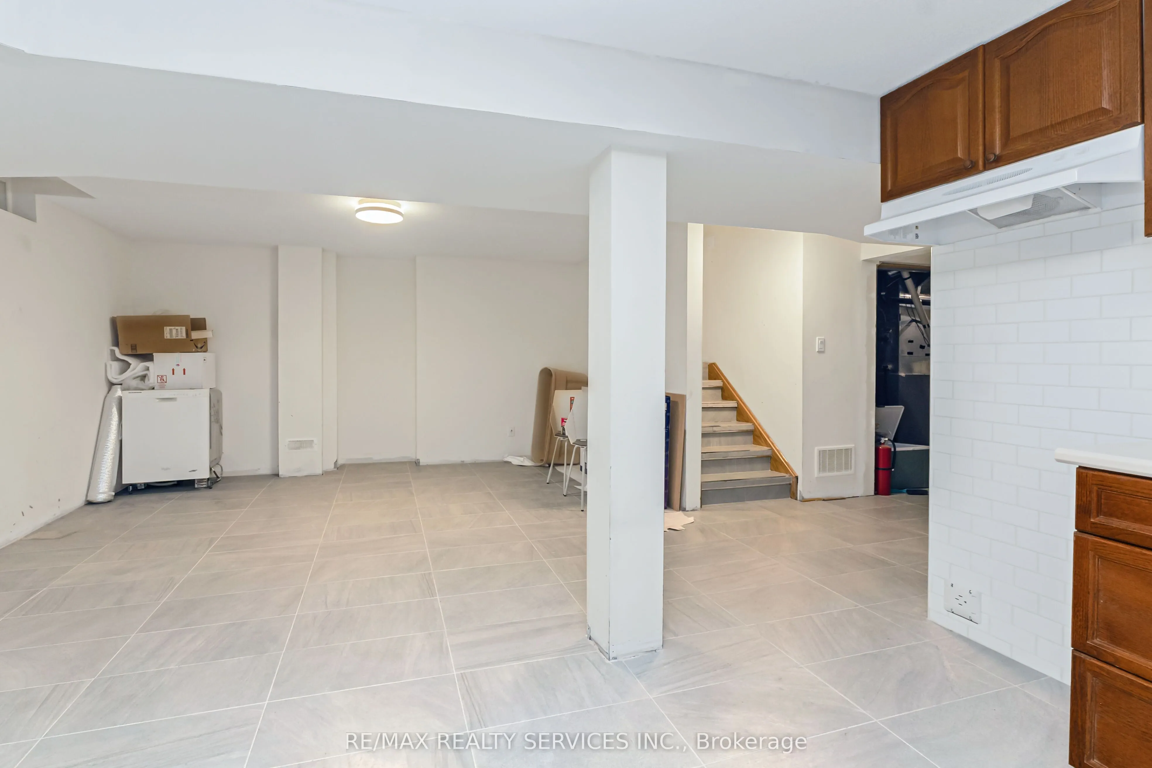 12 Commodore Drive
