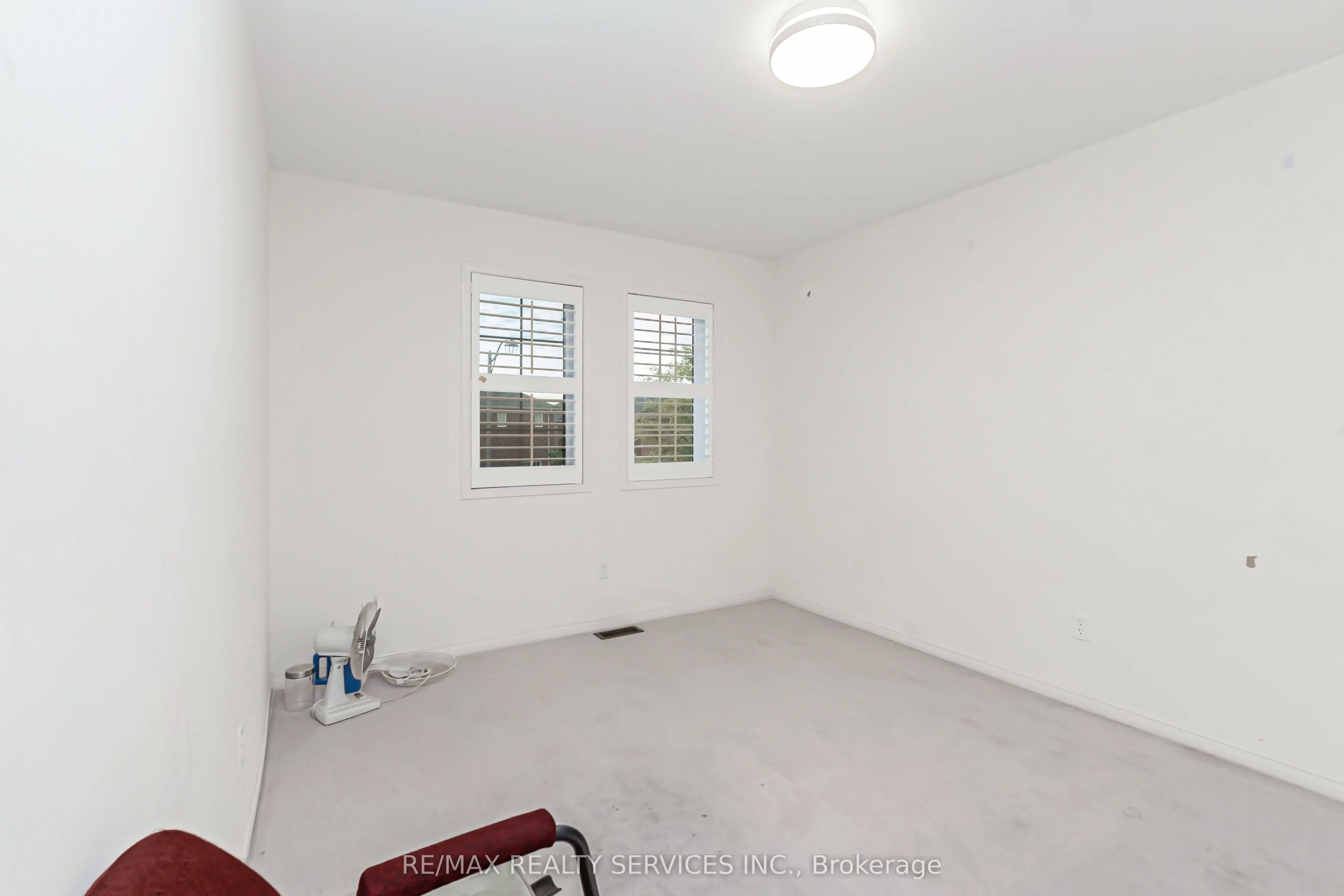 12 Commodore Drive