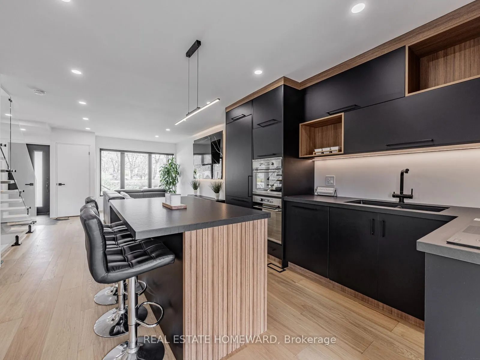 10 Juliana Court