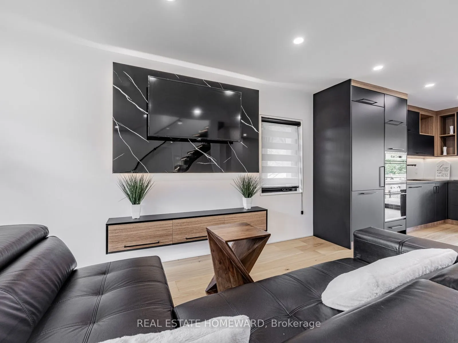 10 Juliana Court