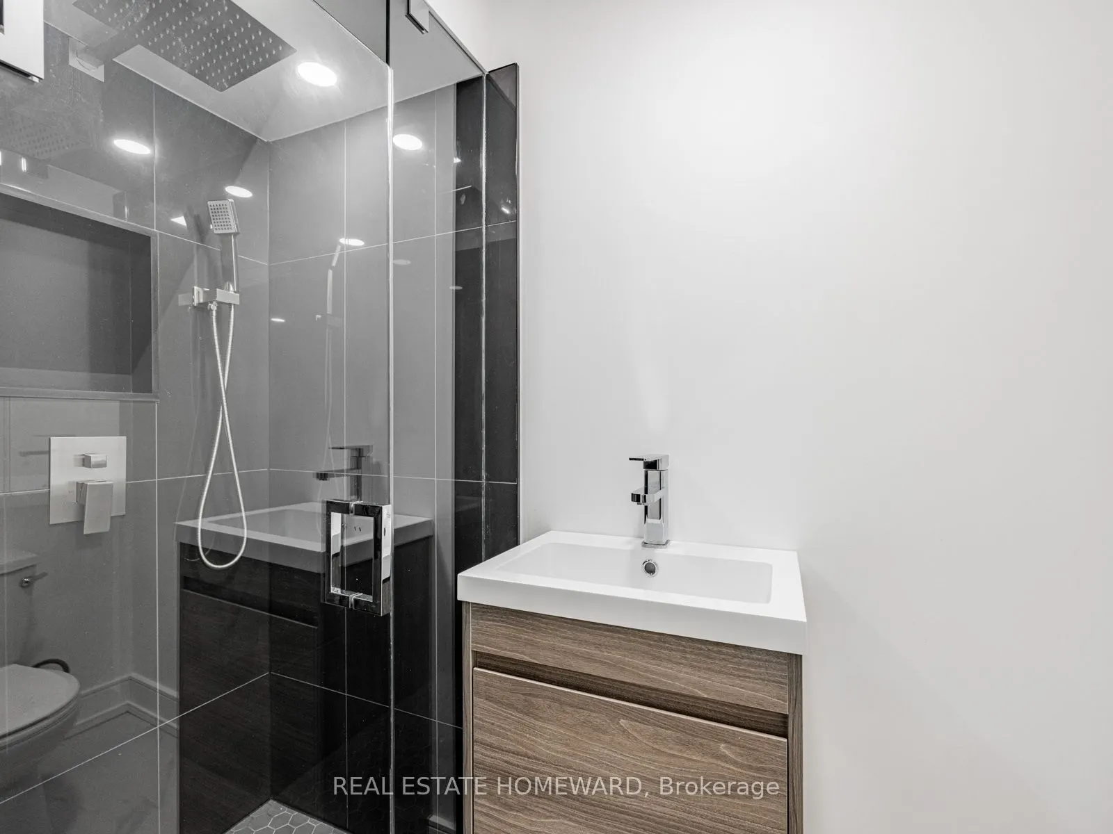 10 Juliana Court