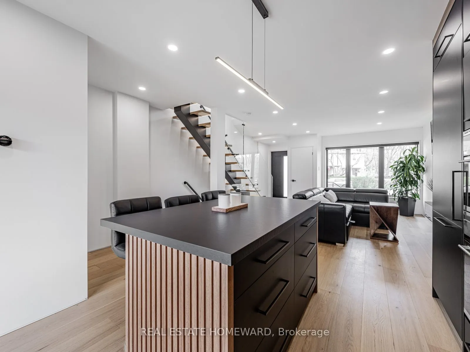 10 Juliana Court
