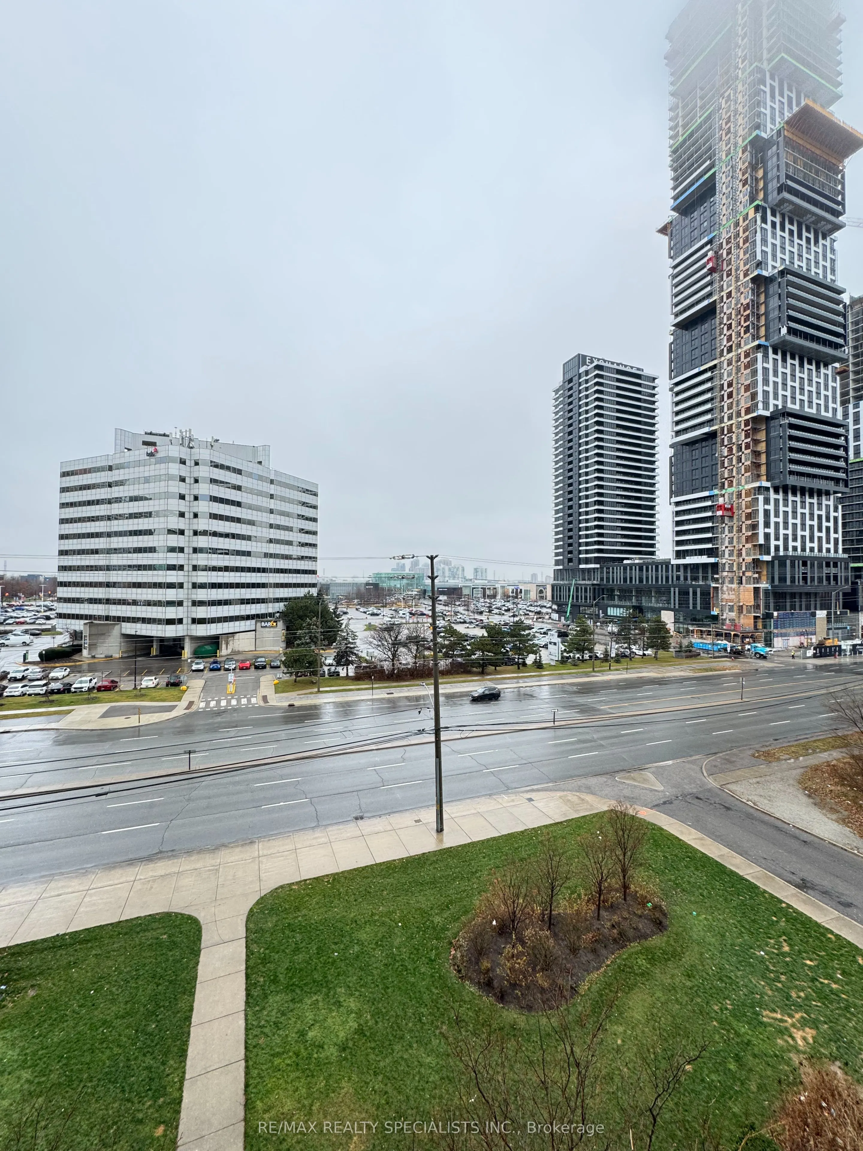 220 Burnhamthorpe Road W, #517