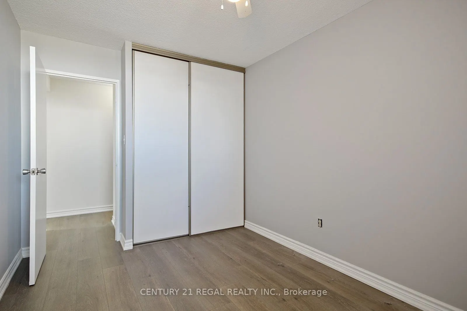 812 Burnhamthorpe Road E, #1207