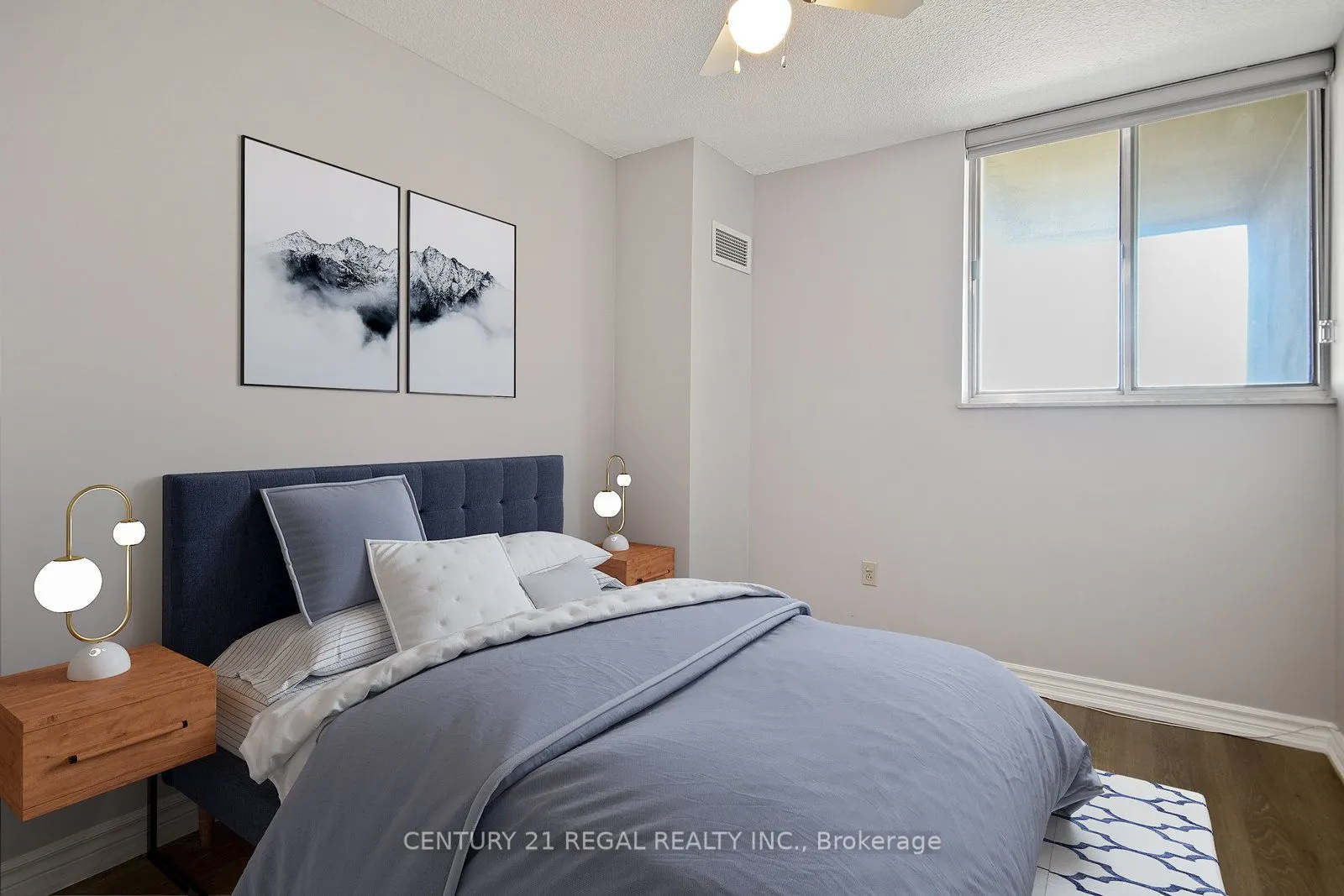 812 Burnhamthorpe Road E, #1207