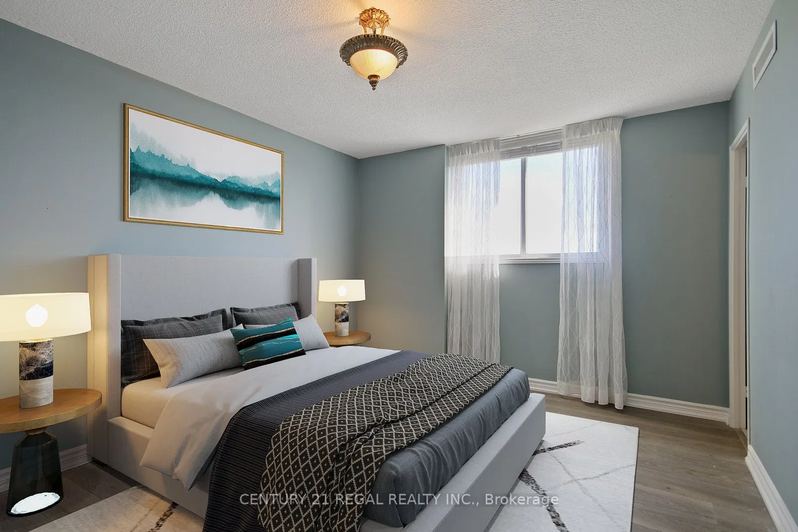 812 Burnhamthorpe Road E, #1207