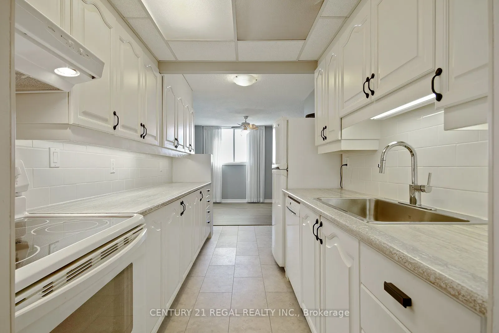 812 Burnhamthorpe Road E, #1207