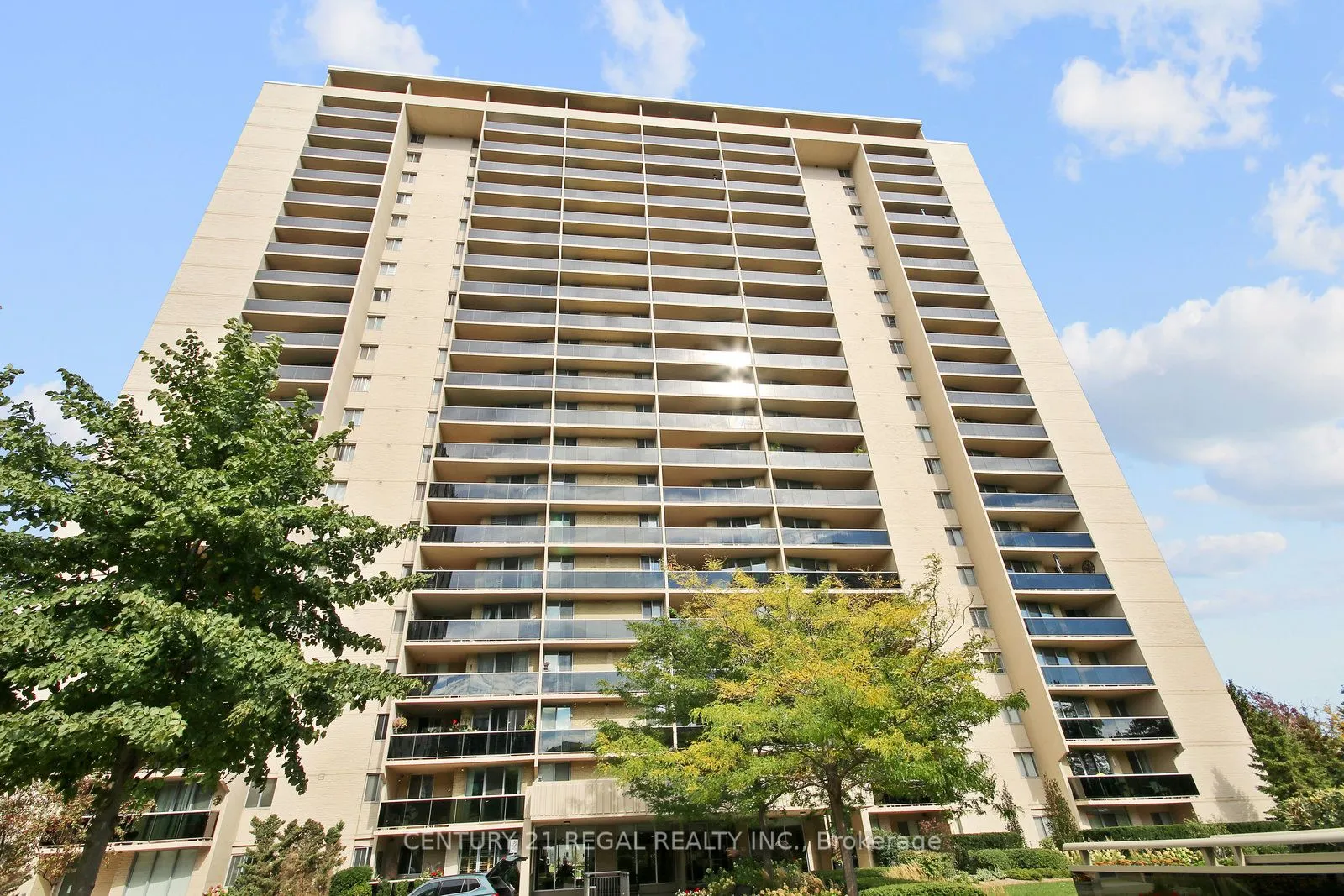 812 Burnhamthorpe Road E, #1207