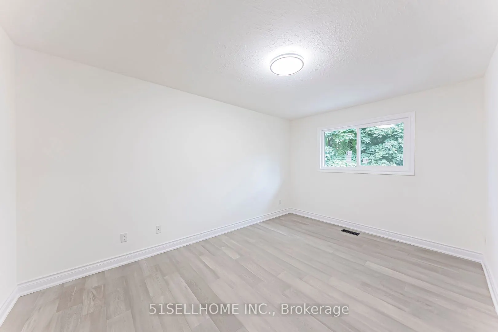 1253 Kensington Park Road