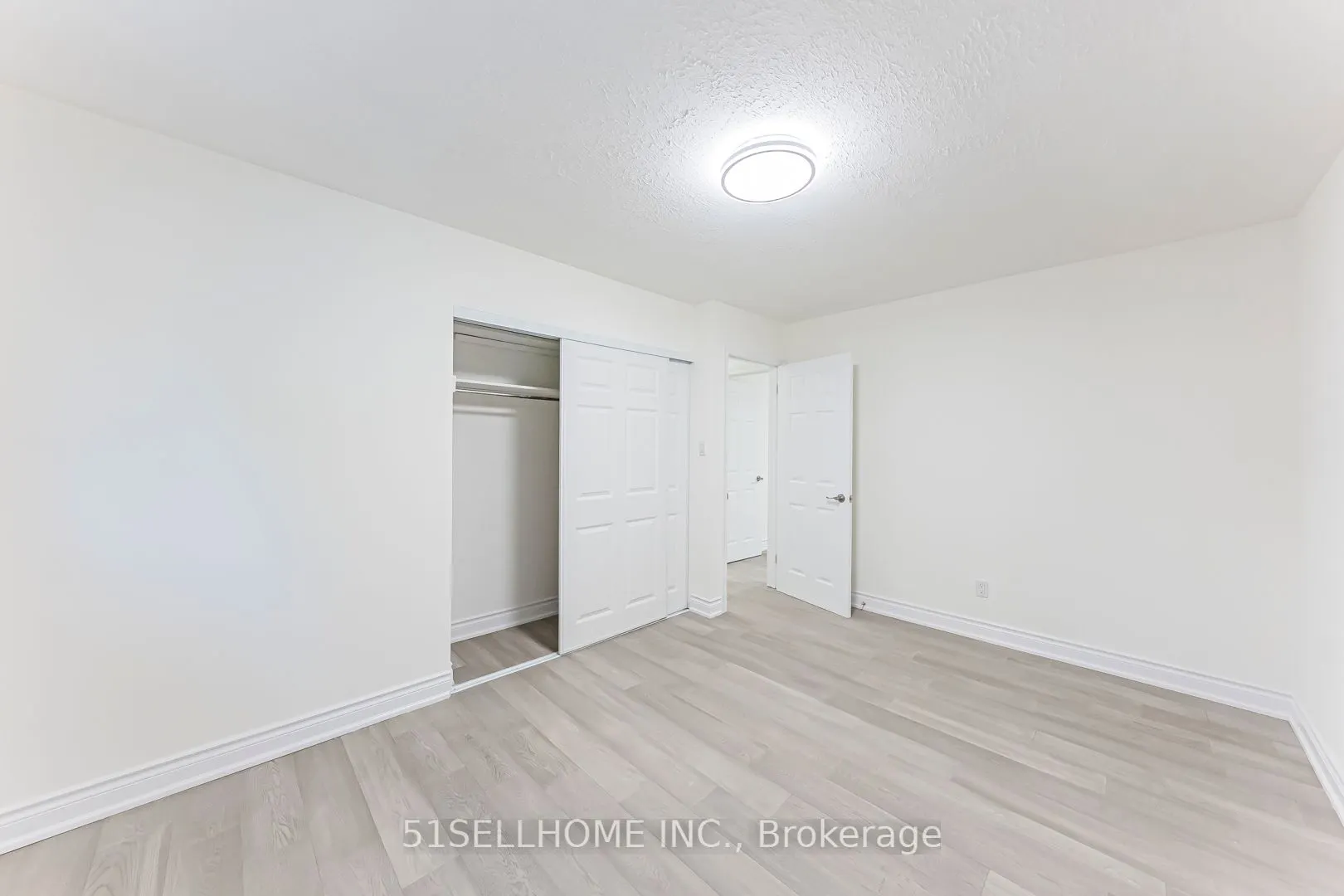 1253 Kensington Park Road