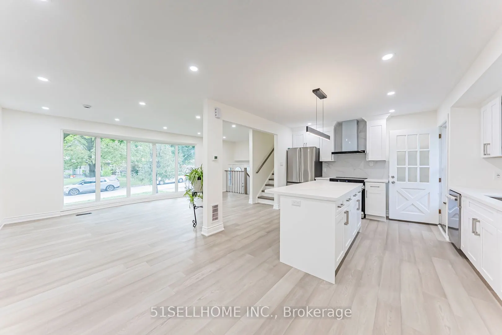 1253 Kensington Park Road