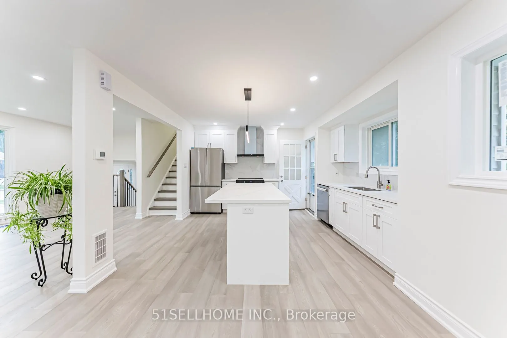 1253 Kensington Park Road
