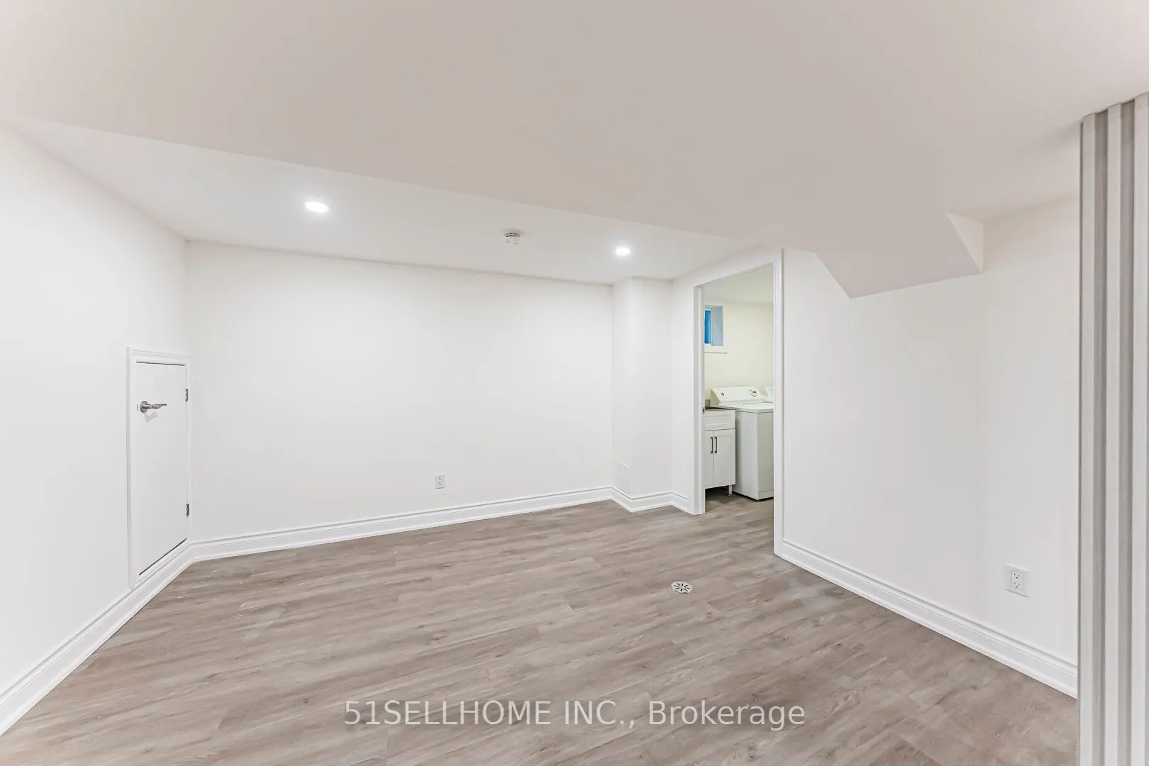 1253 Kensington Park Road