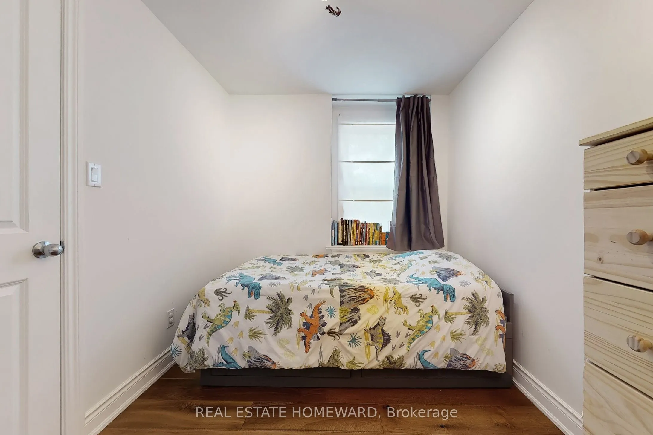 48 Holley Avenue
