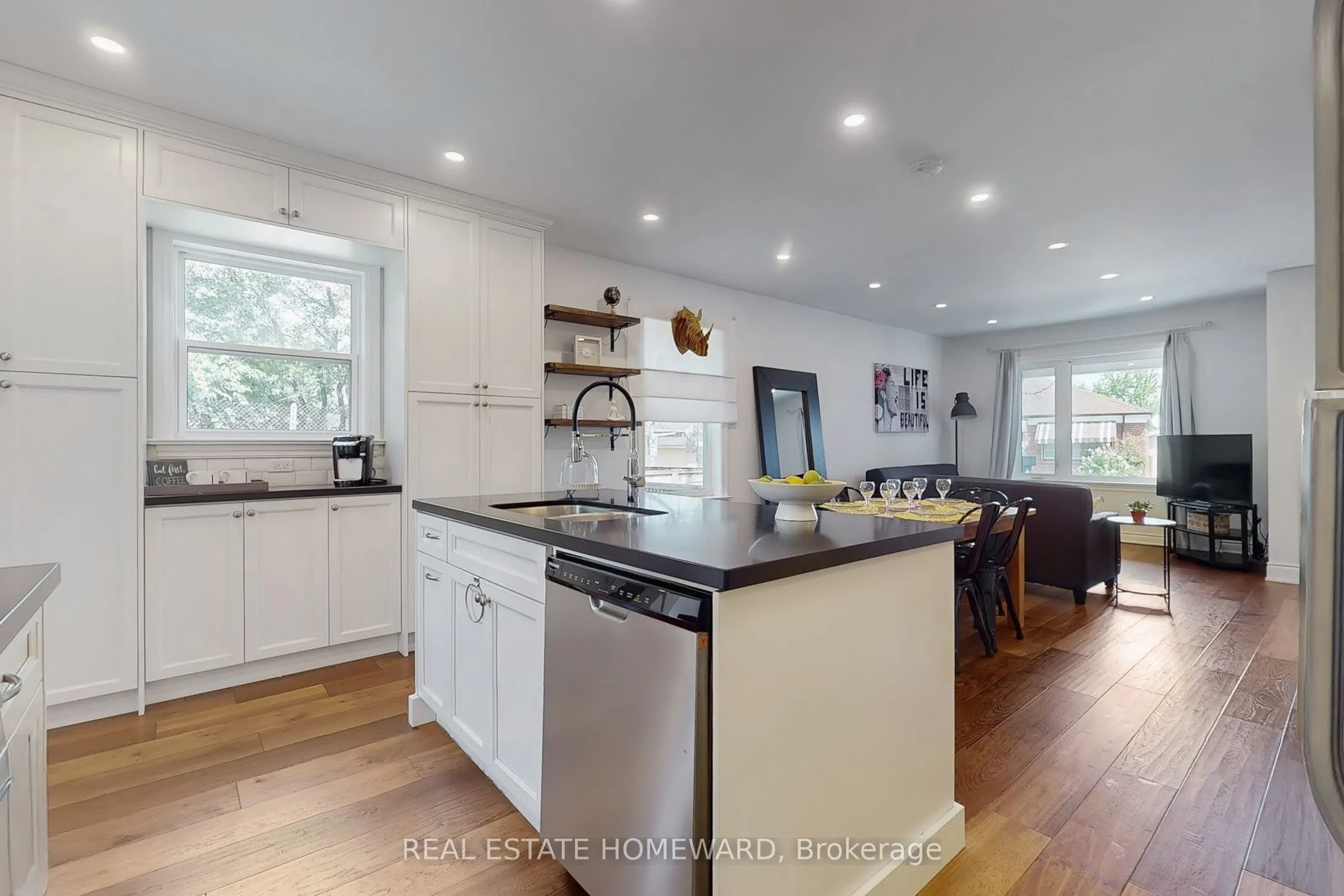 48 Holley Avenue