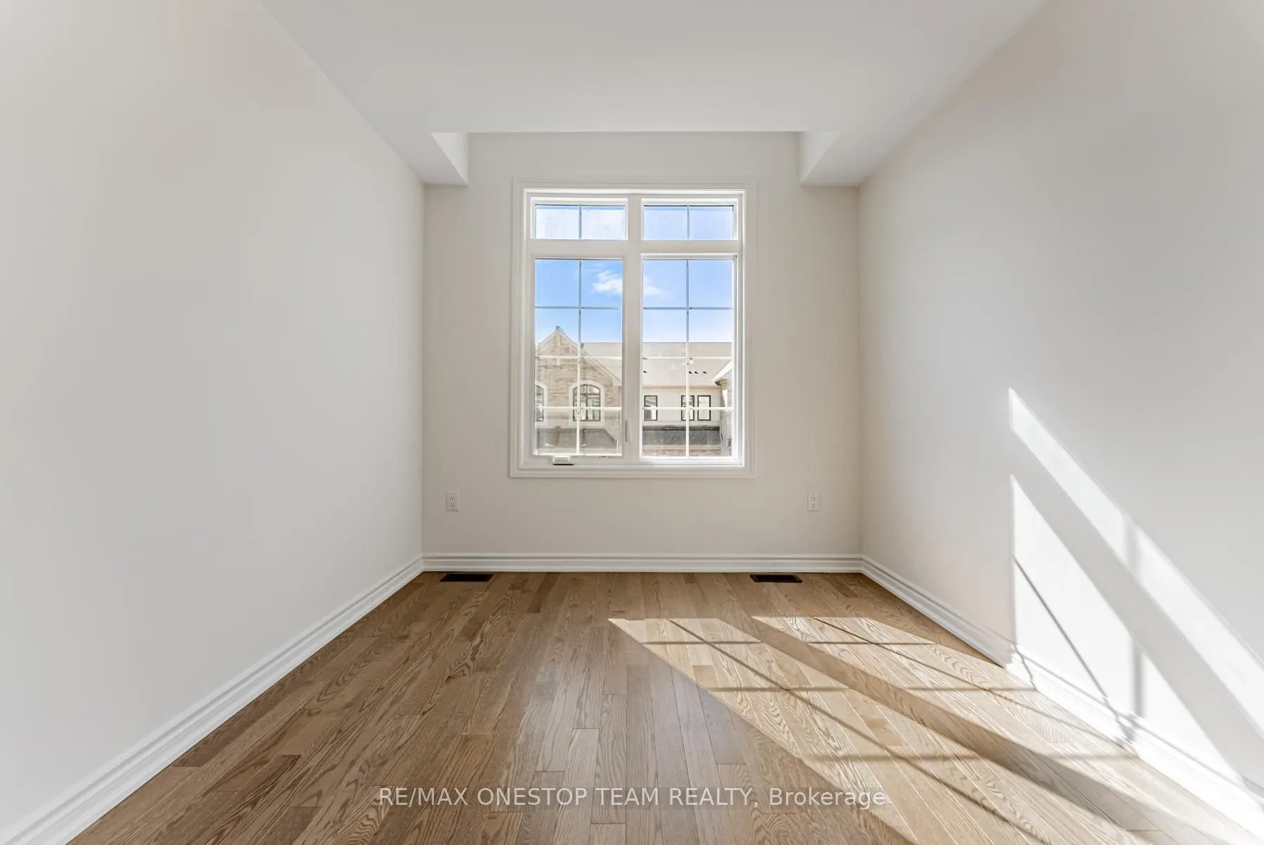3083 Harvard Gardens