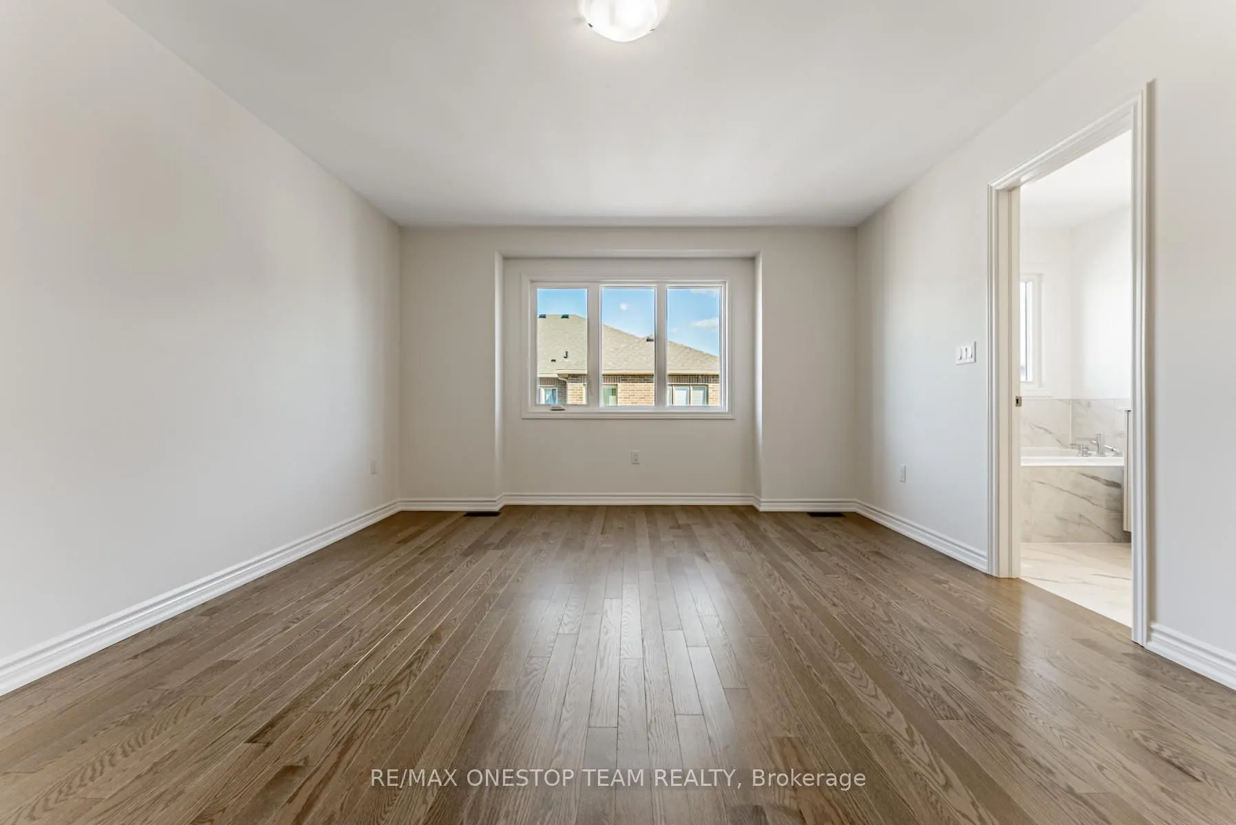 3083 Harvard Gardens