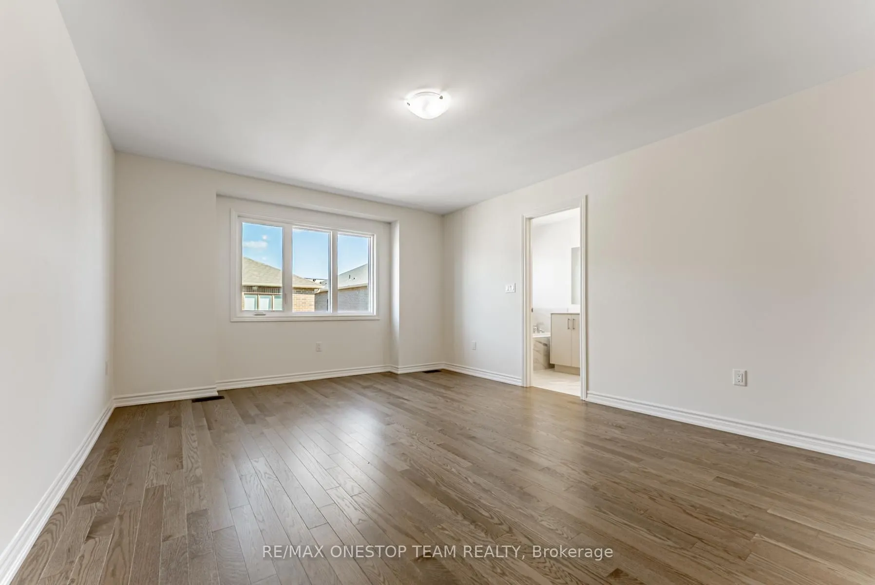 3083 Harvard Gardens